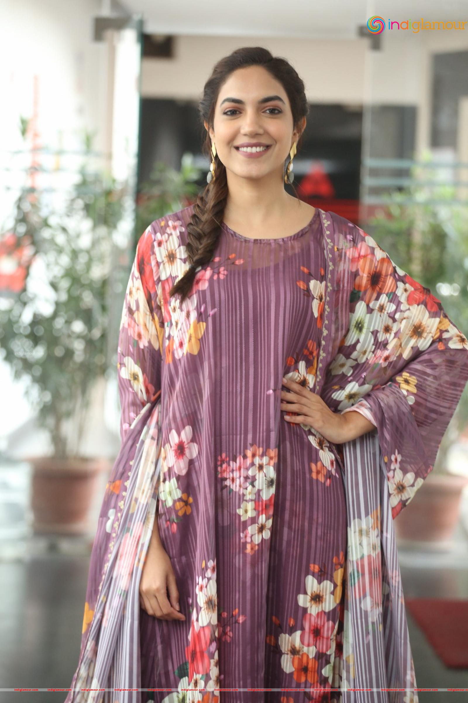 Ritu Varma Actress hd photo