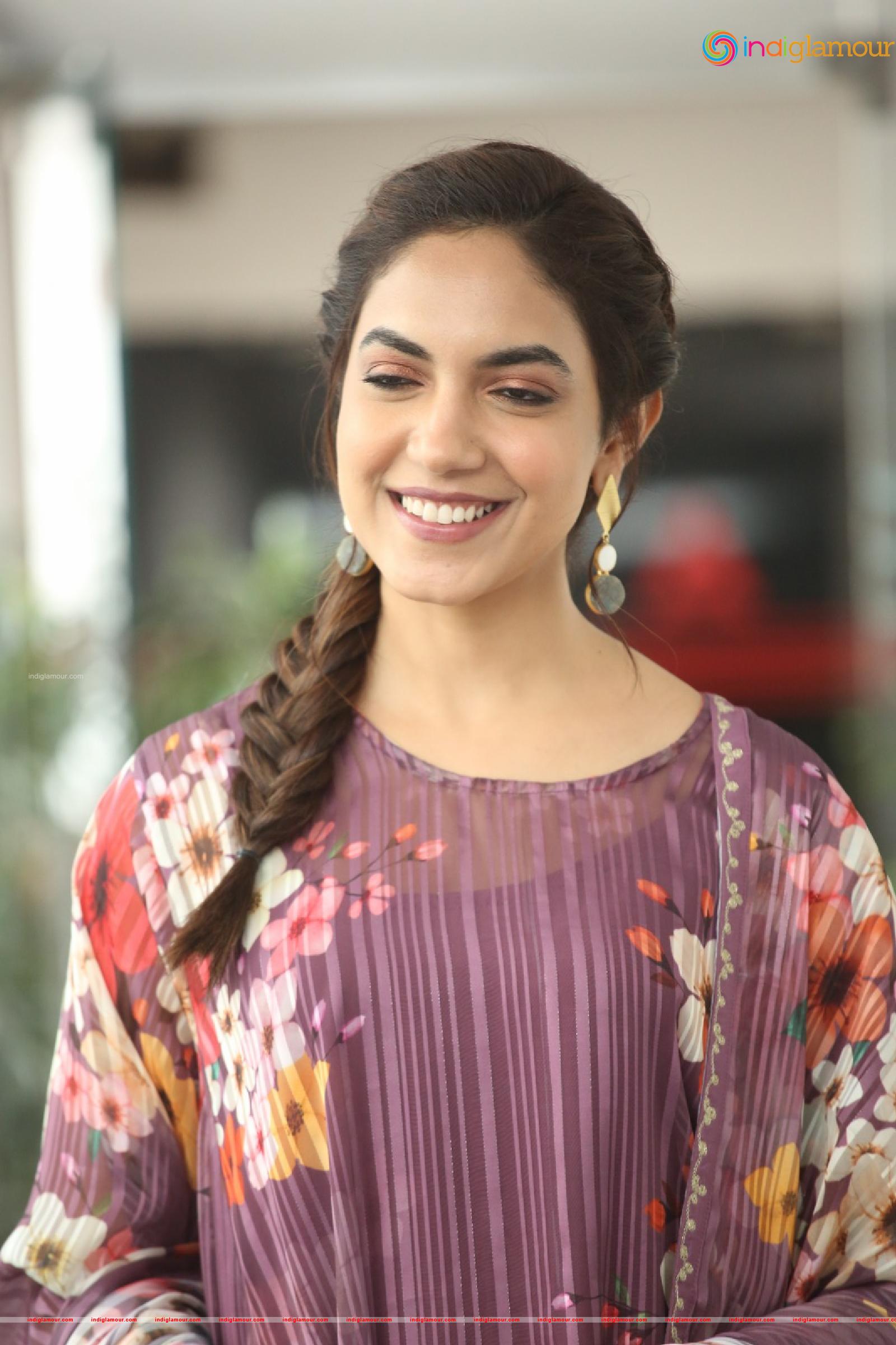 Ritu Varma Actress hd photo