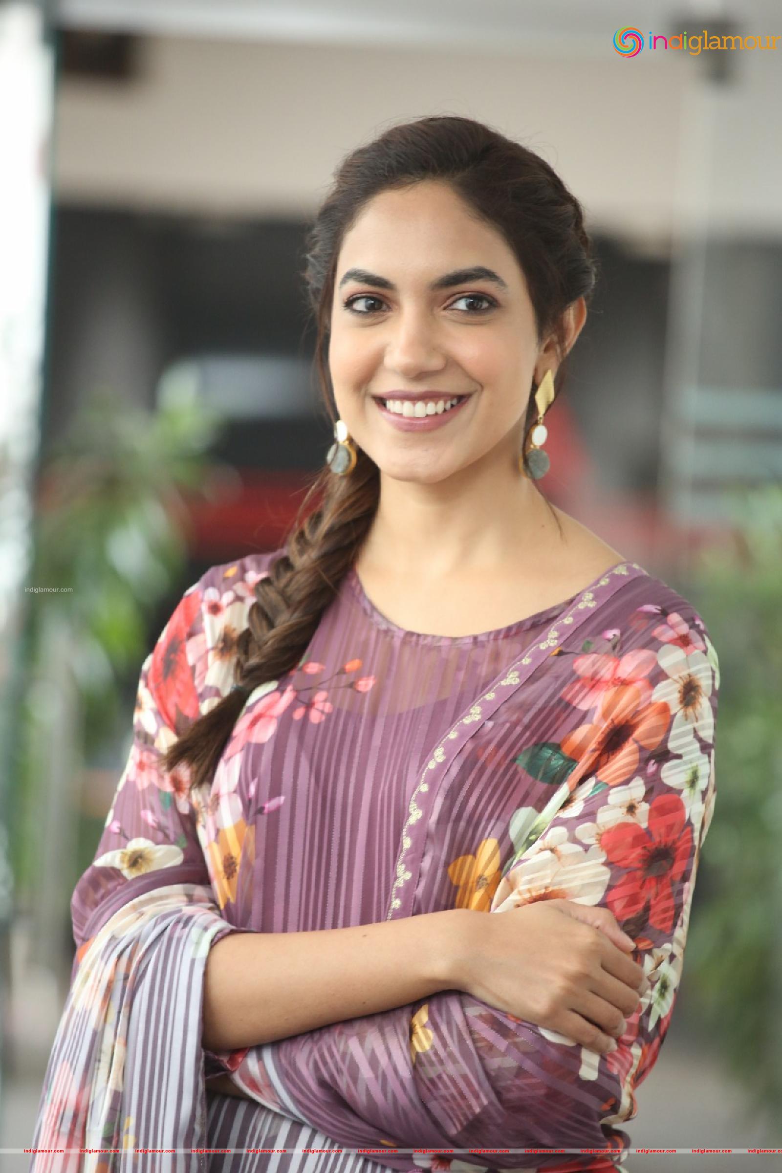 Ritu Varma Actress hd photo
