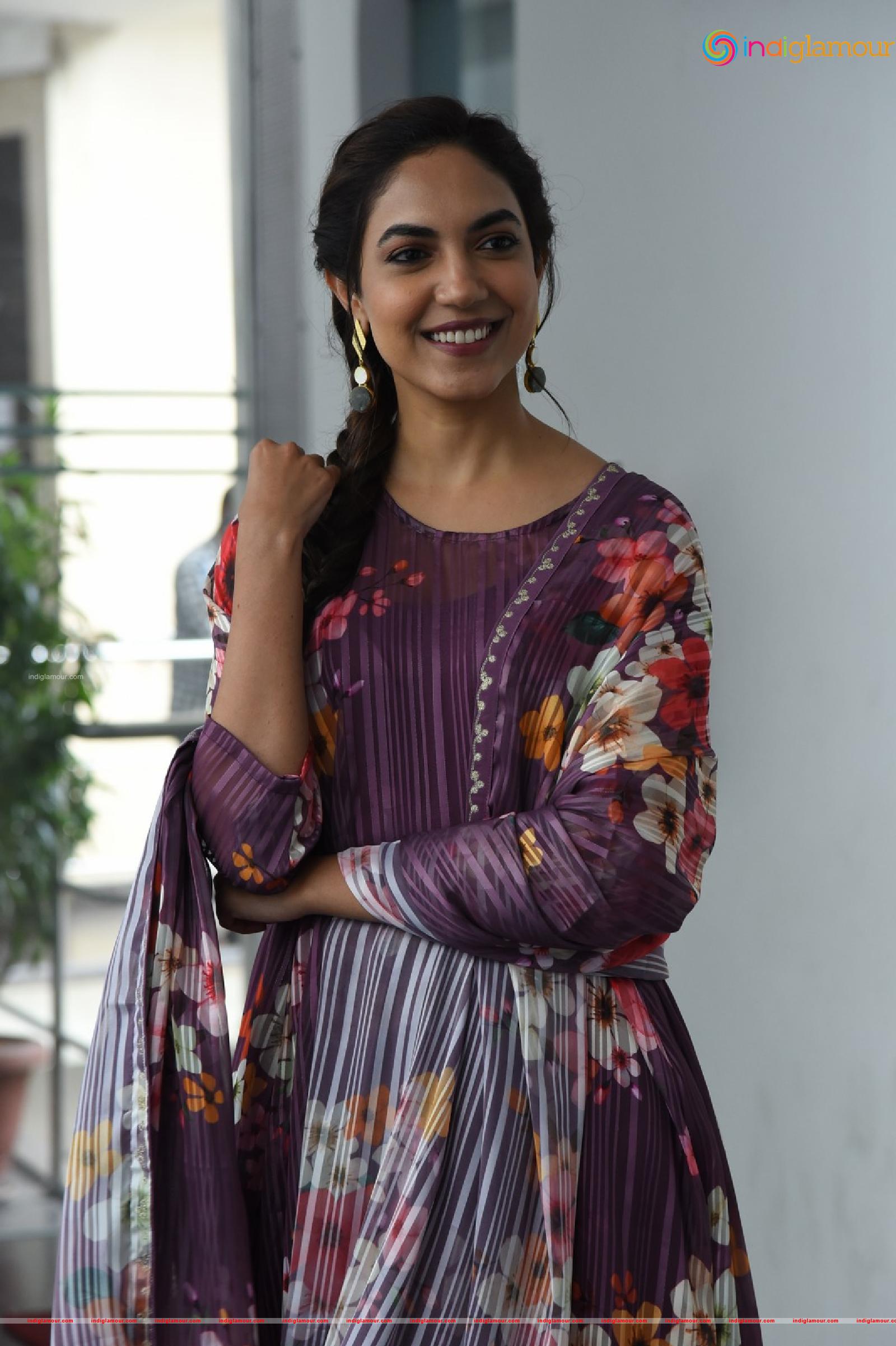 Ritu Varma Actress hd photo