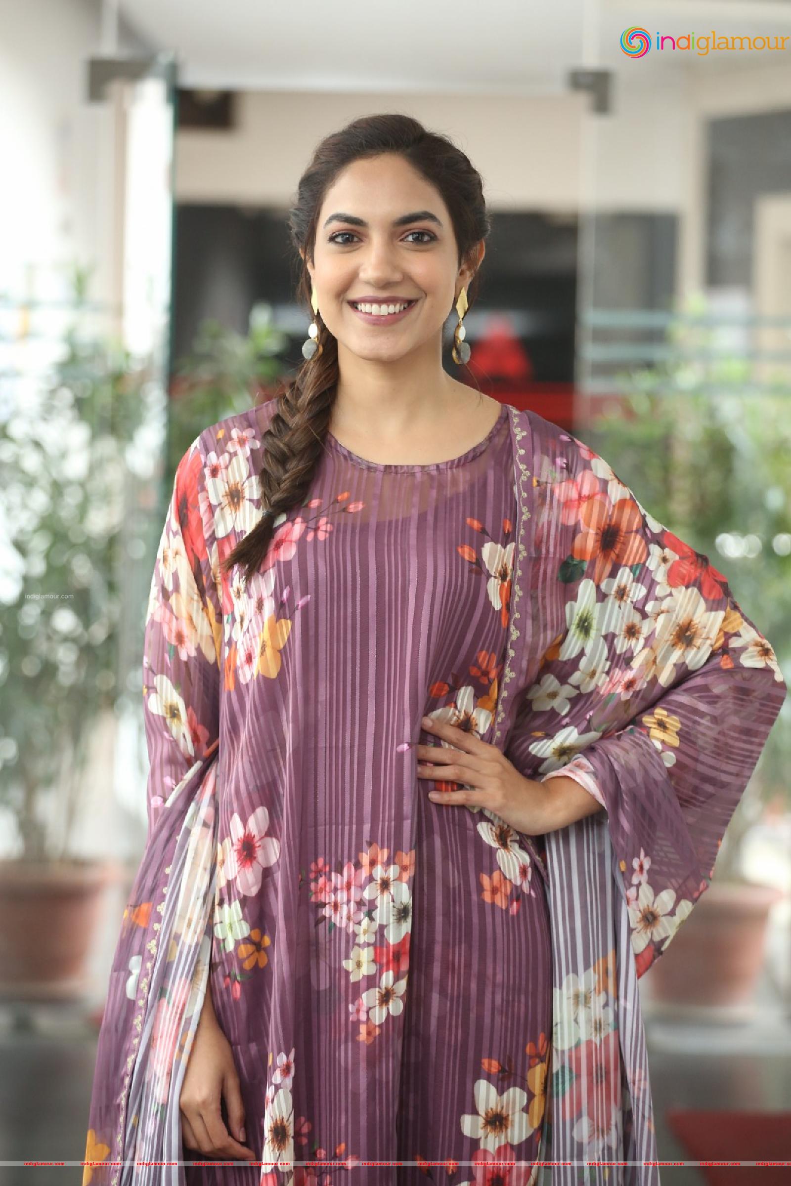 Ritu Varma Actress hd photo