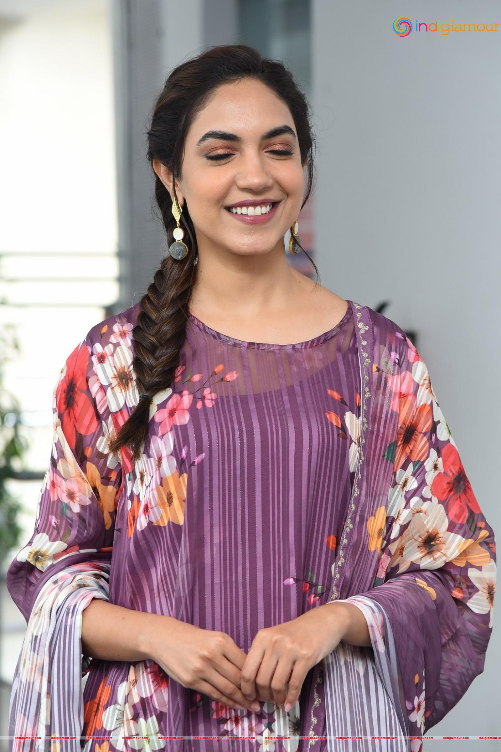 Ritu Varma Actress hd photo