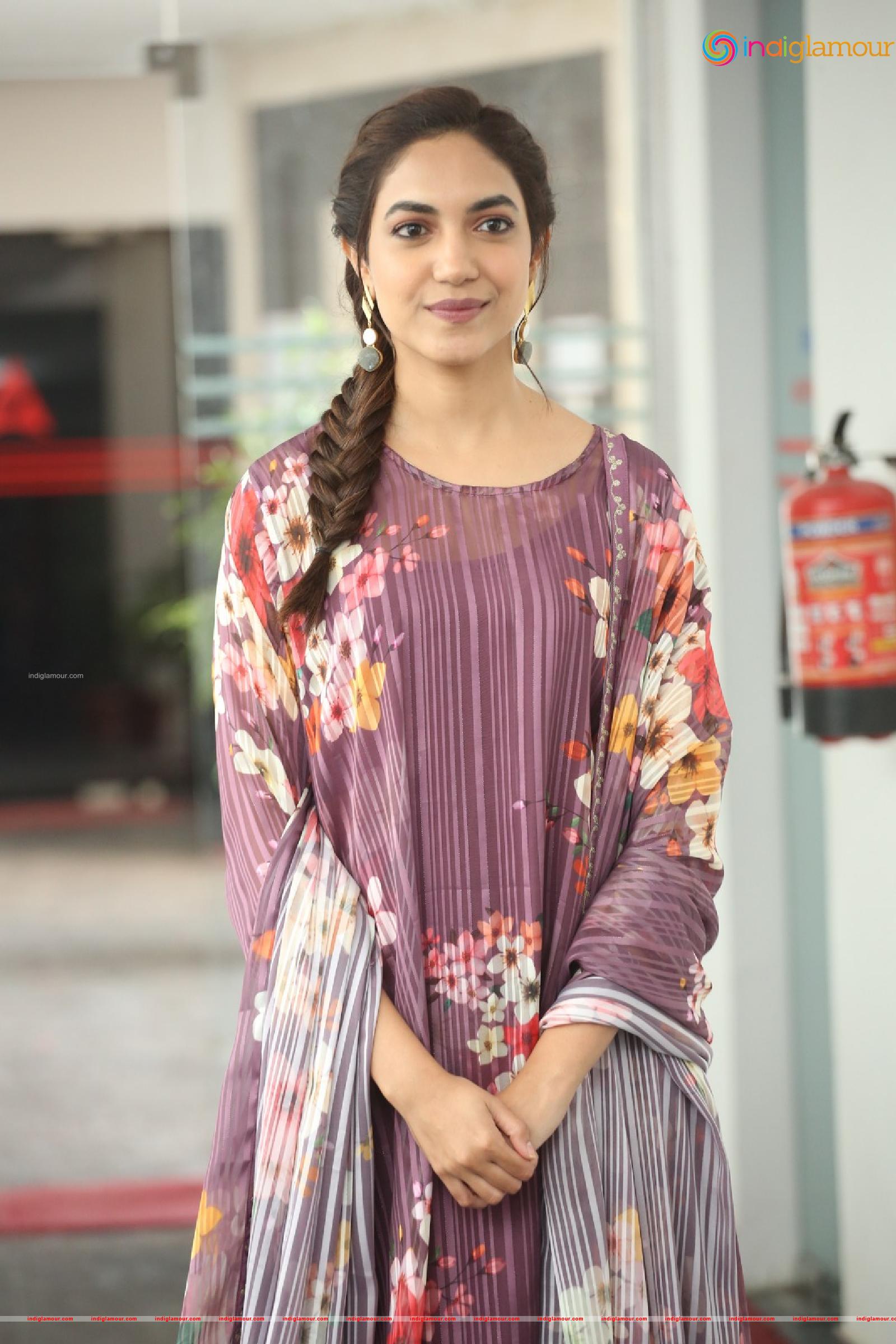 Ritu Varma Actress hd photo