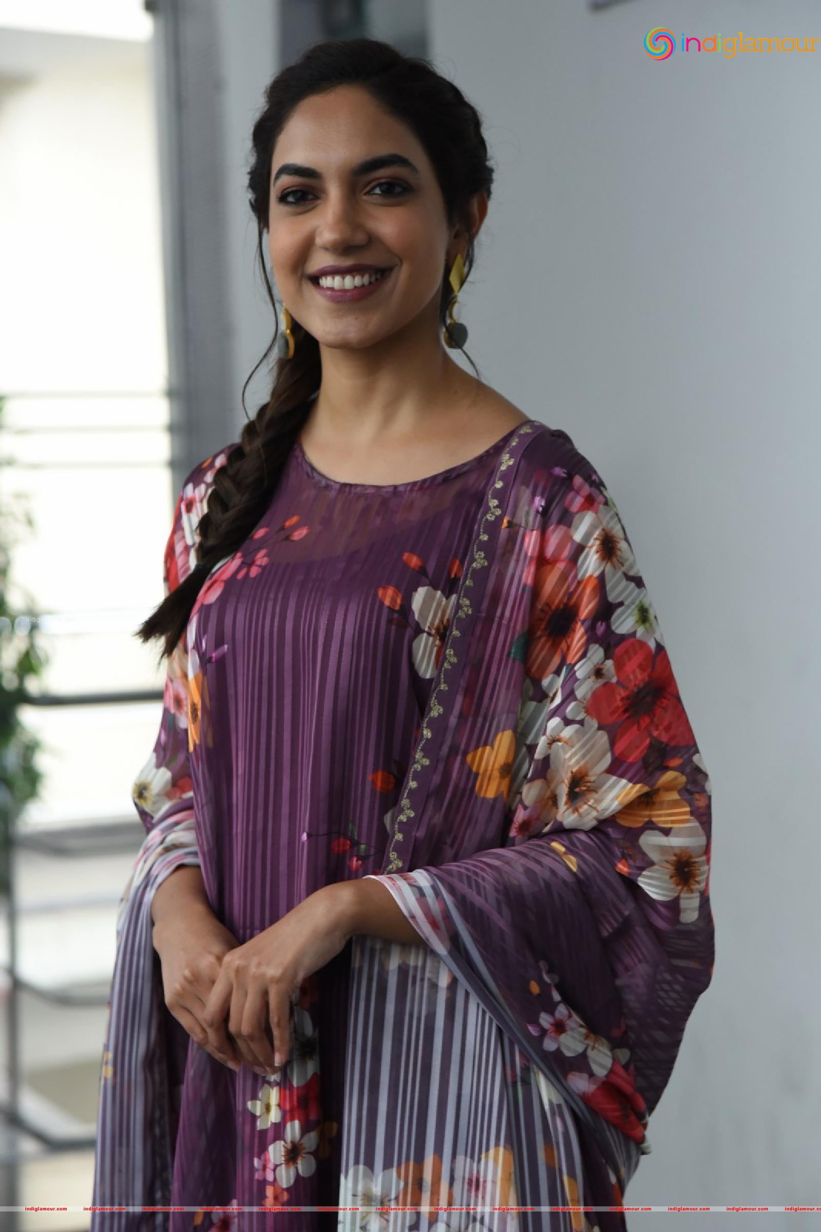 Ritu Varma Actress hd photo