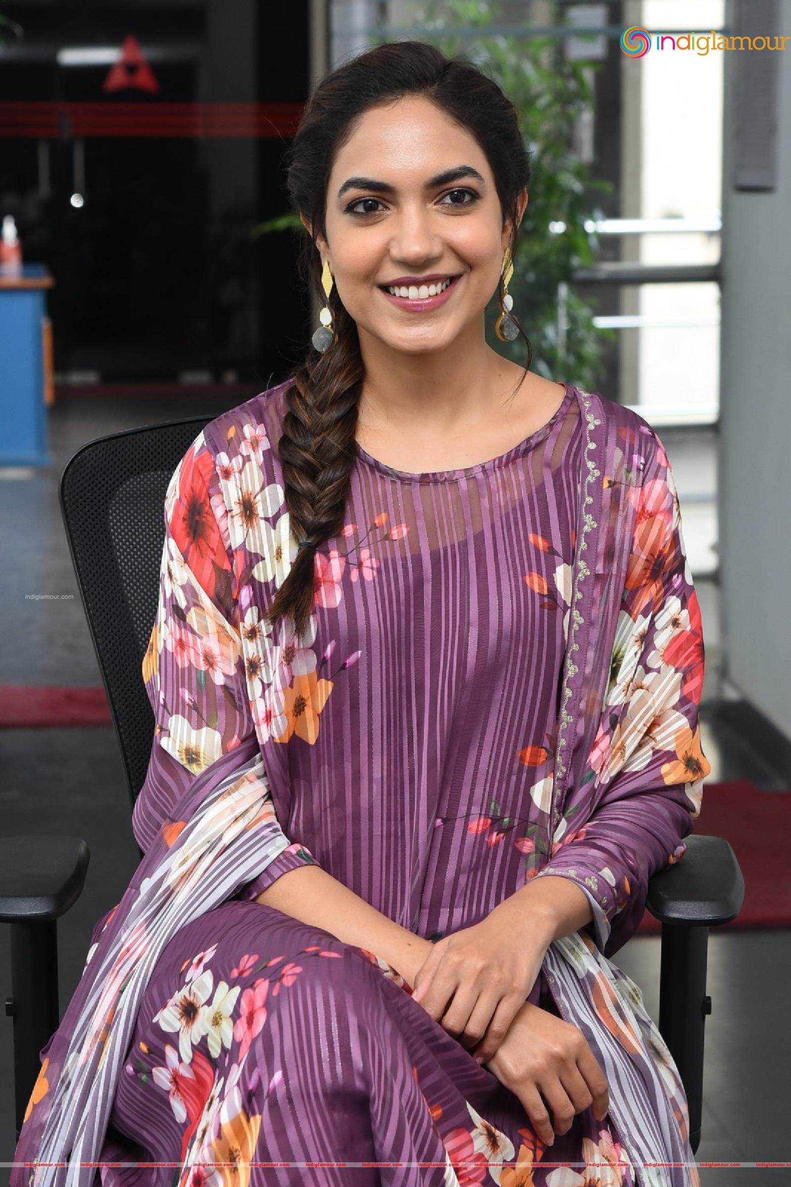 Ritu Varma Actress hd photo