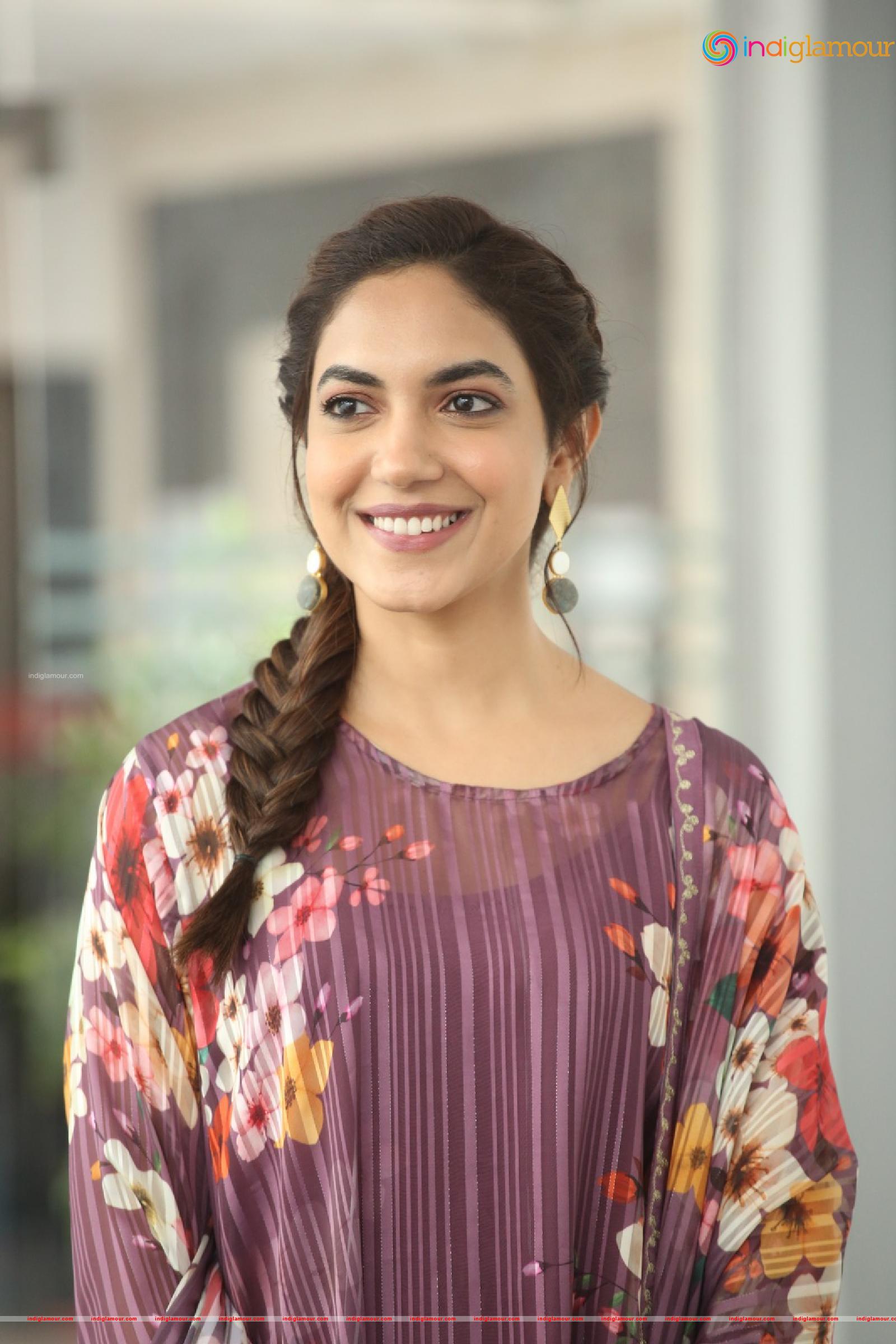 Ritu Varma Actress hd photo