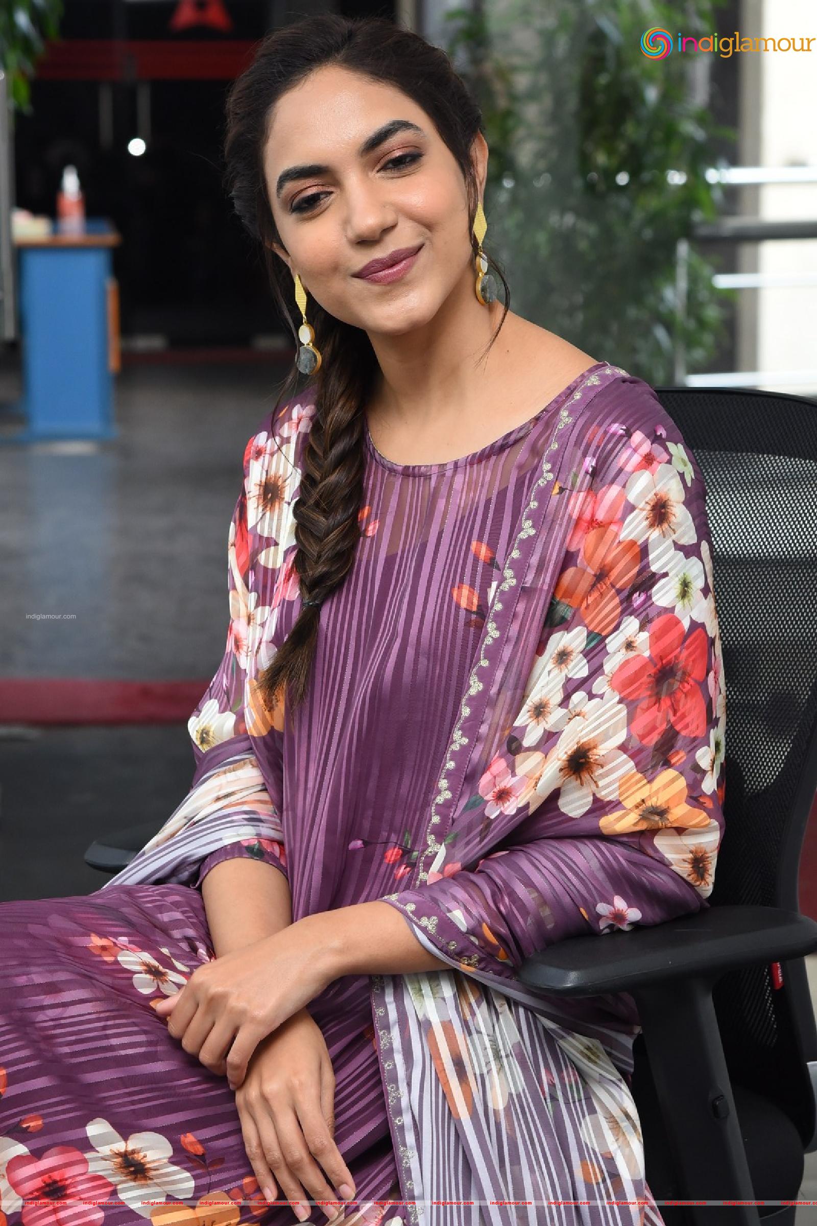 Ritu Varma Actress hd photo