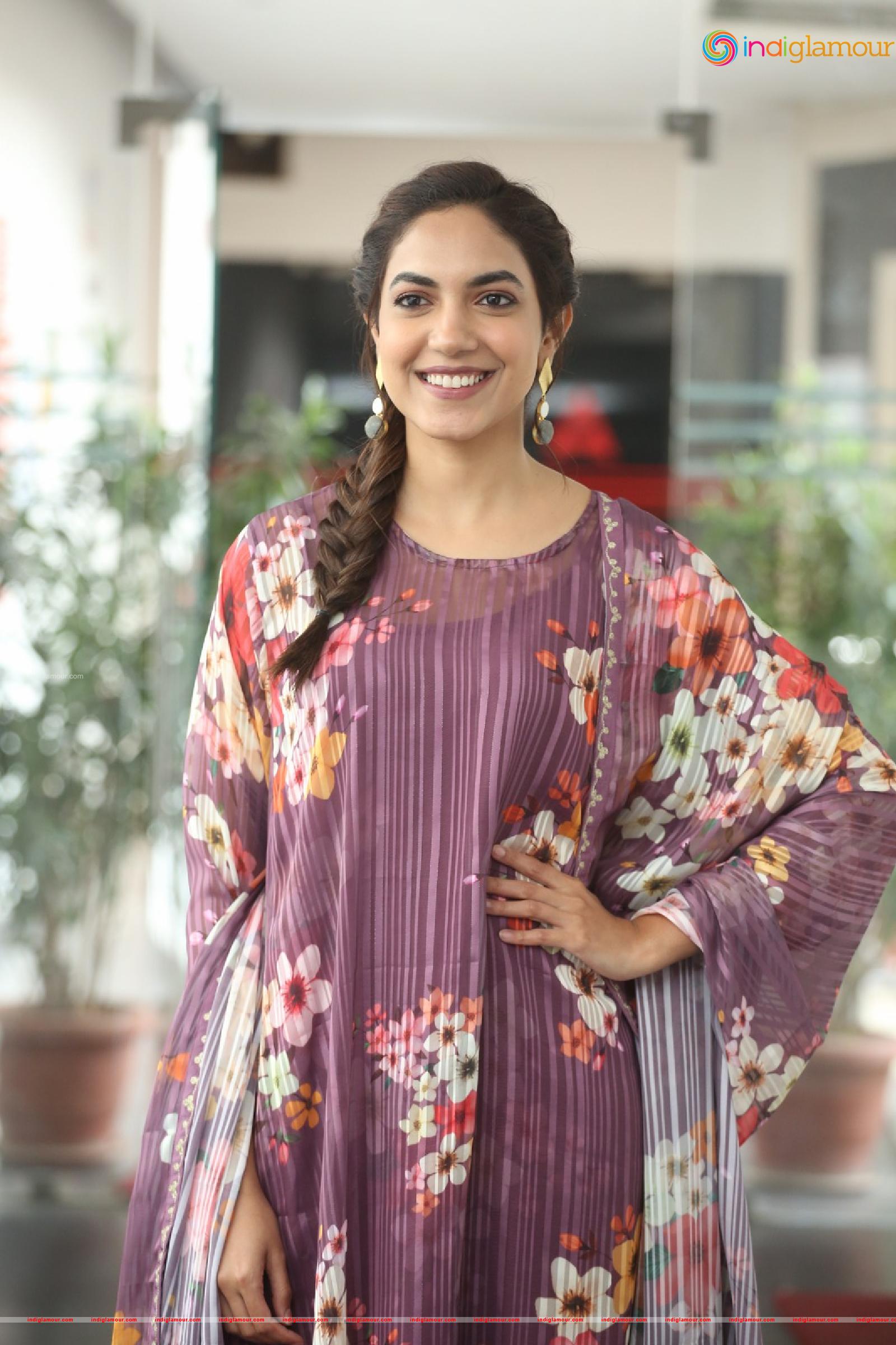 Ritu Varma Actress hd photo