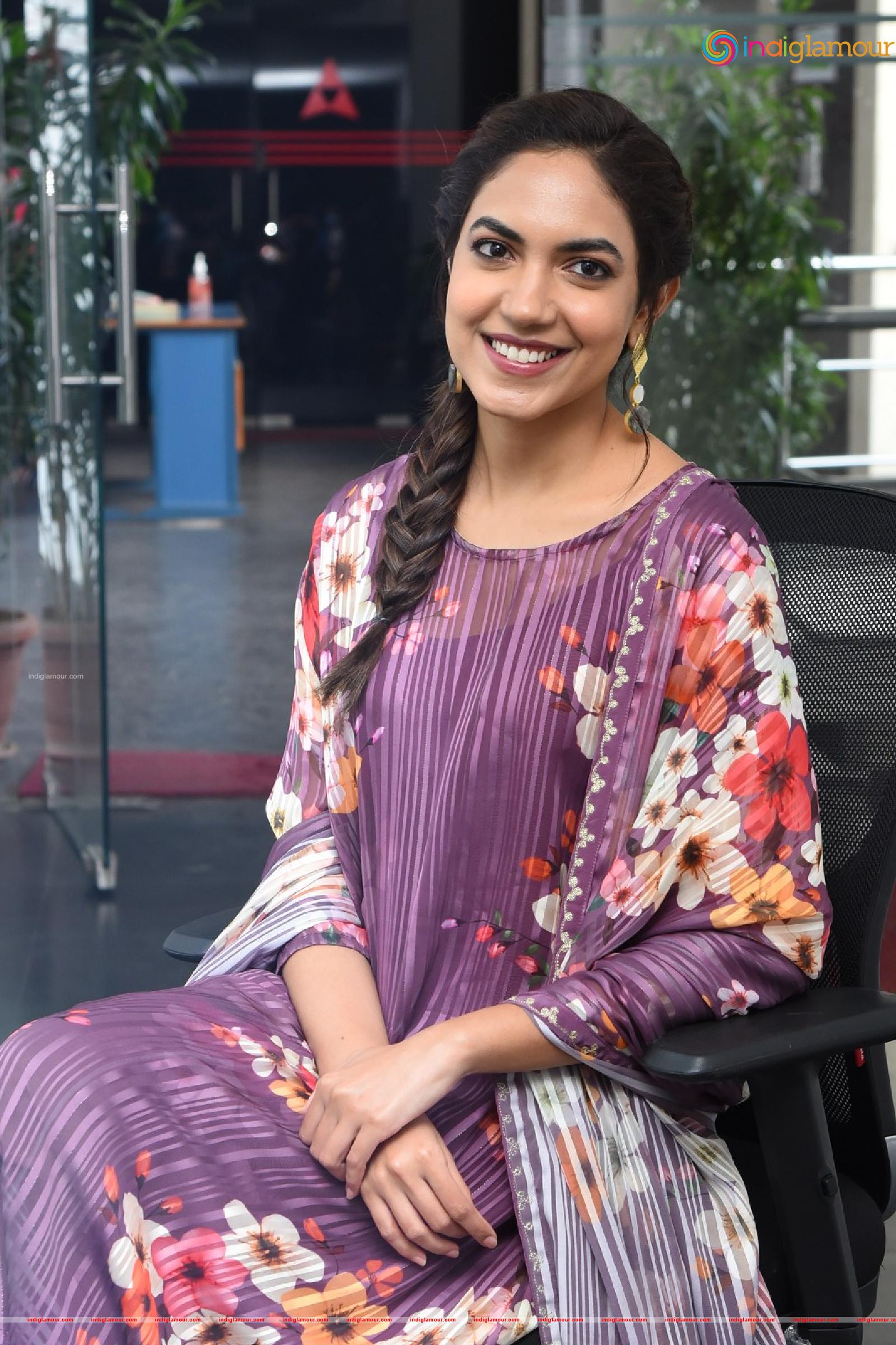 Ritu Varma Actress hd photo