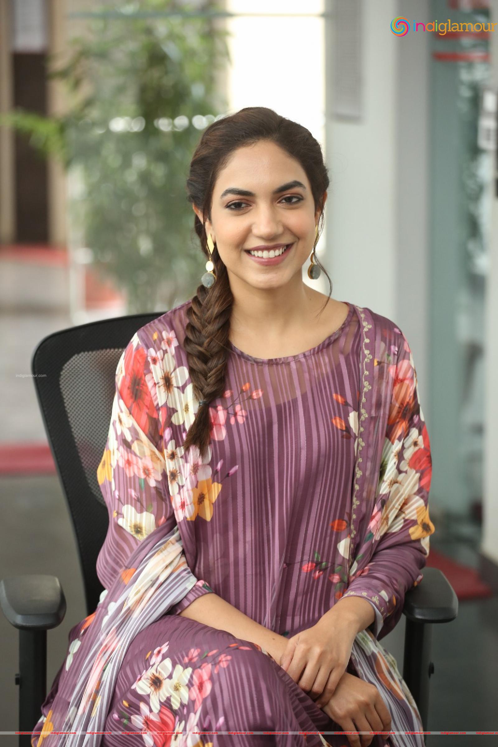 Ritu Varma Actress hd photo