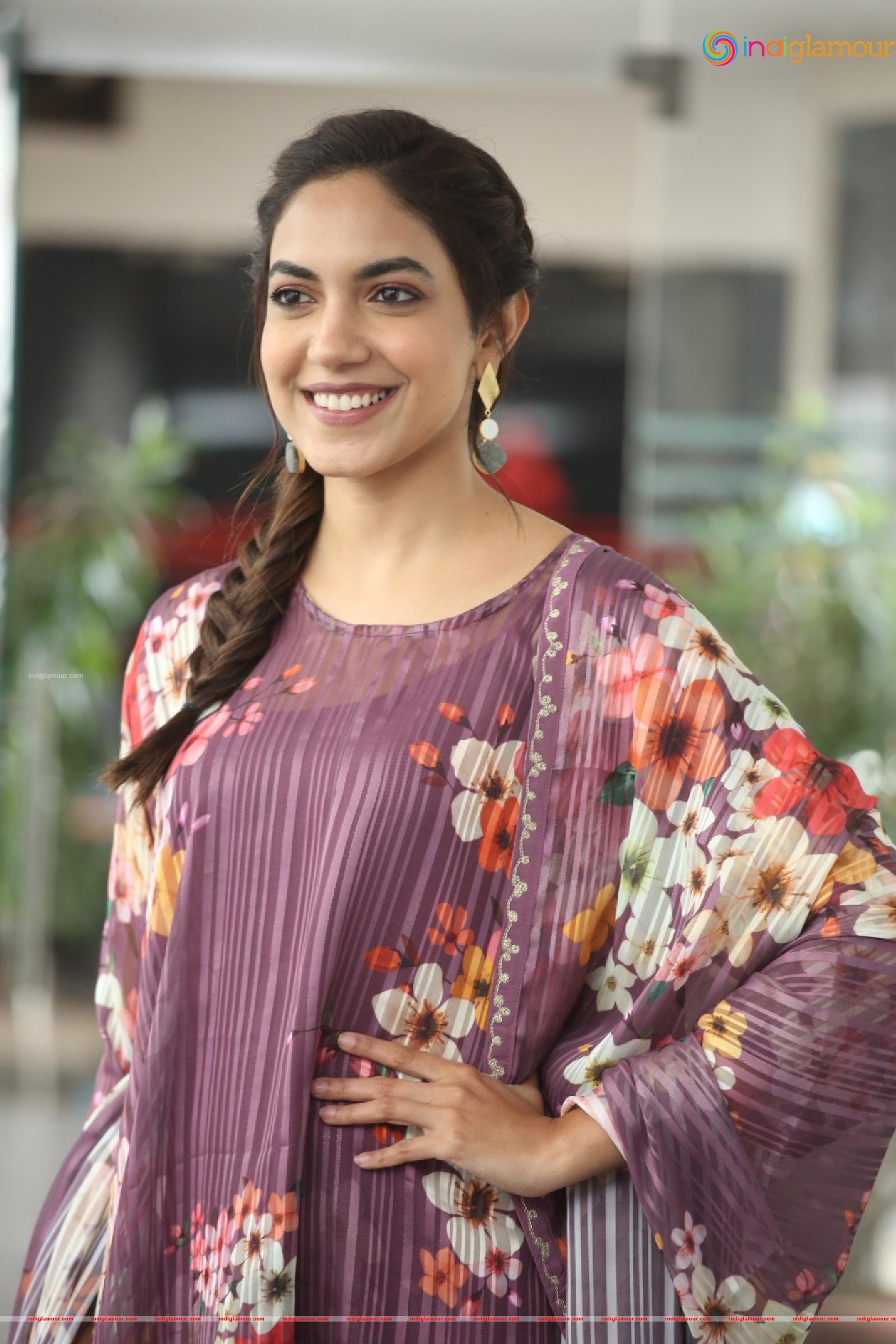 Ritu Varma Actress hd photo