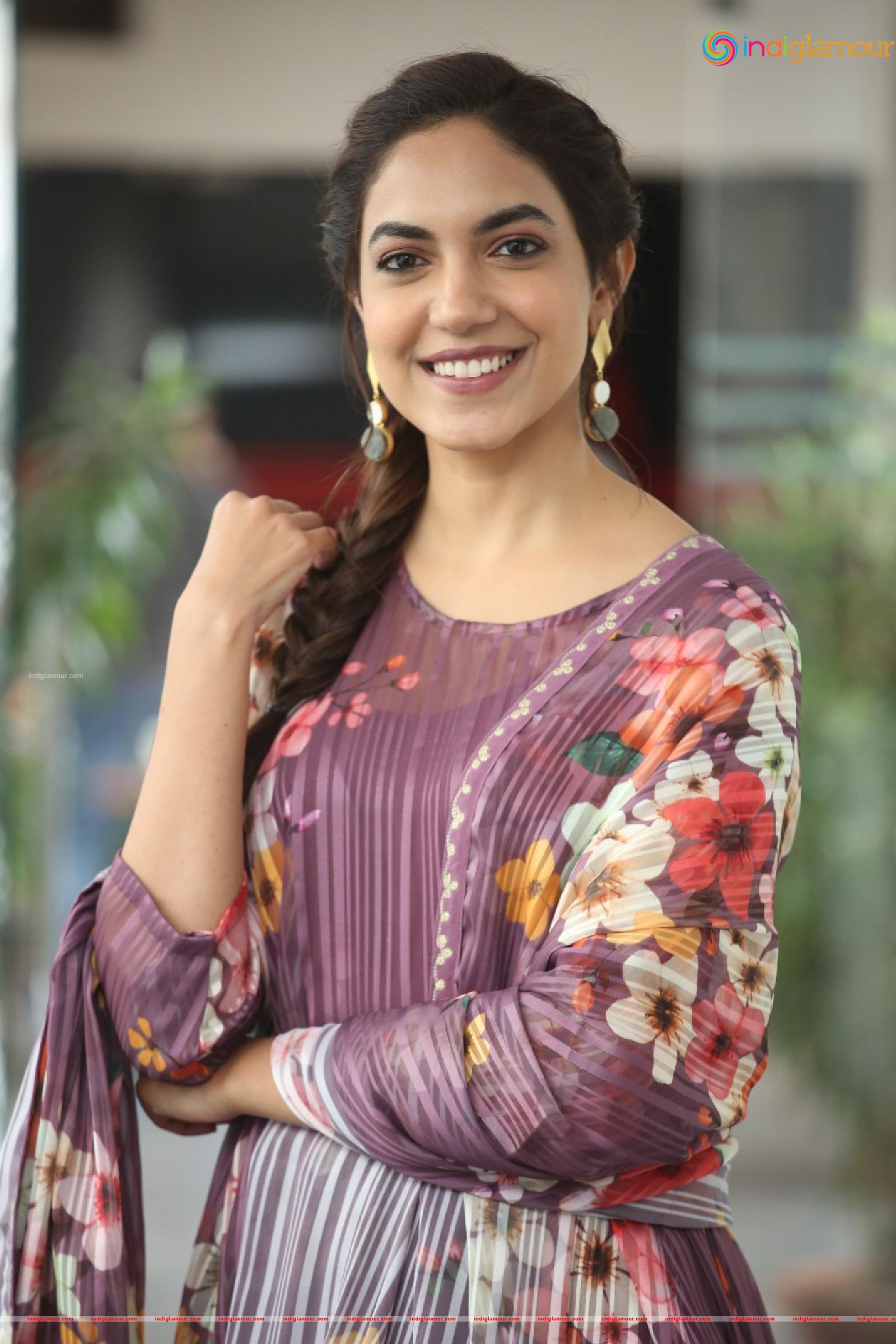 Ritu Varma Actress hd photo