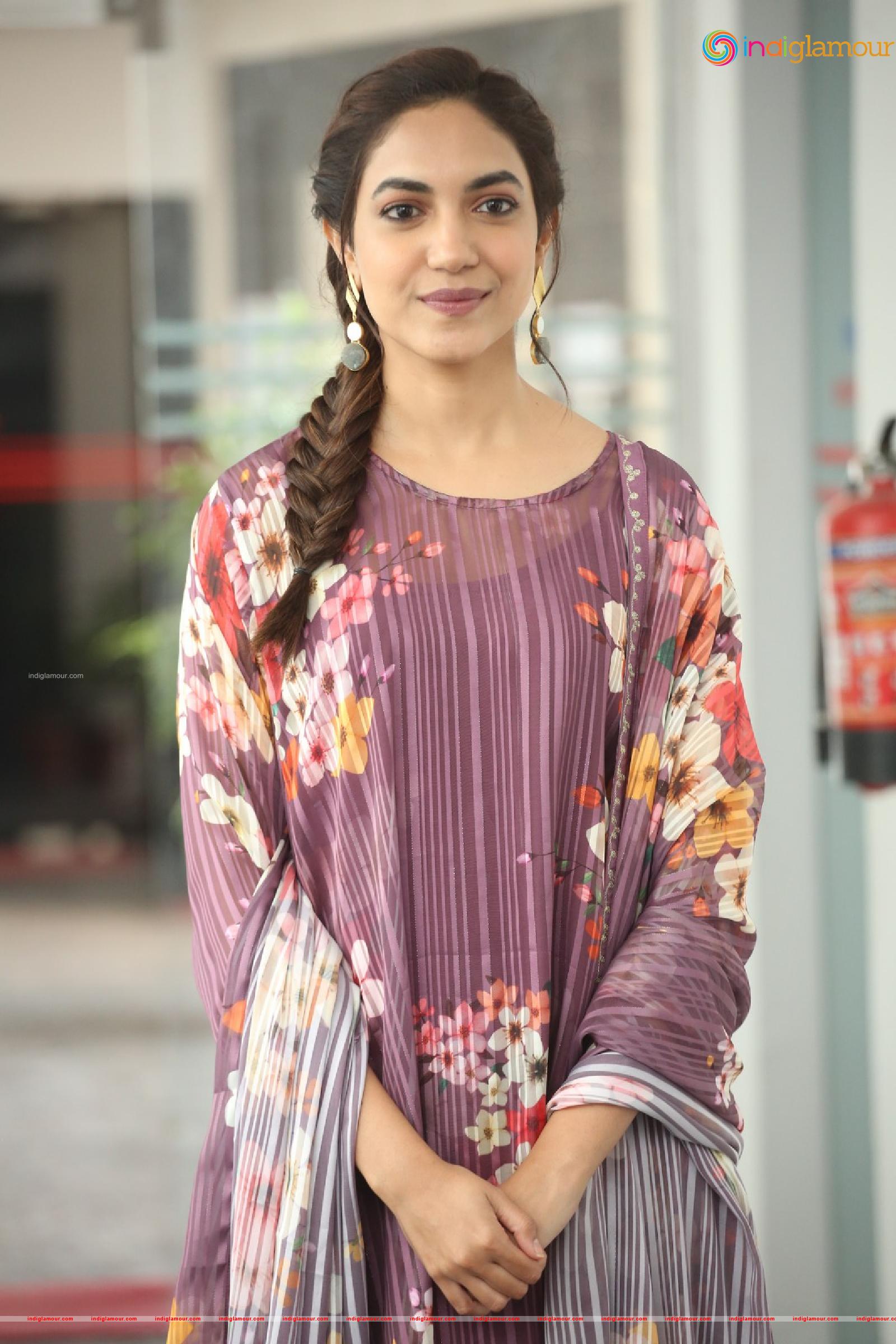 Ritu Varma Actress hd photo