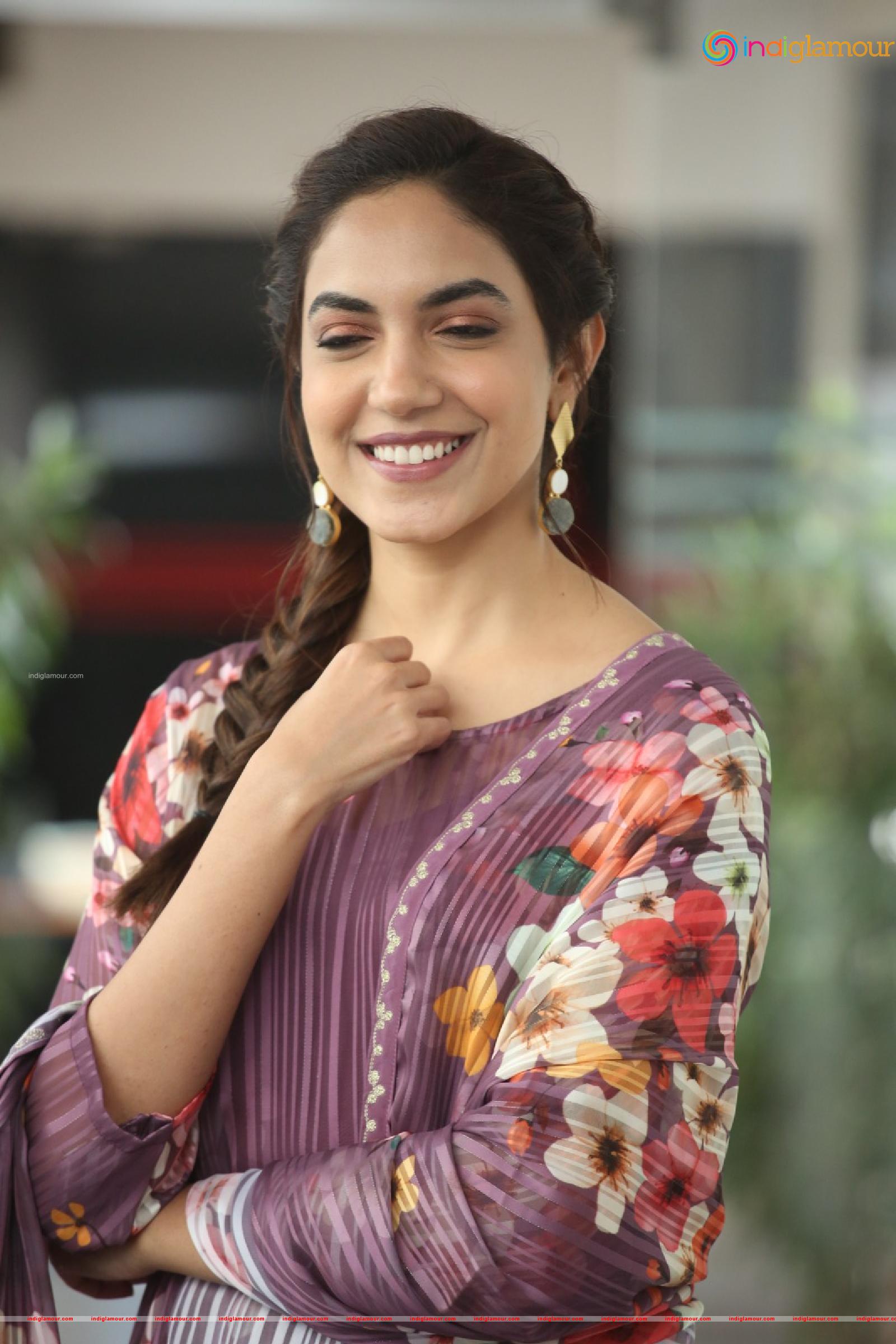 Ritu Varma Actress hd photo