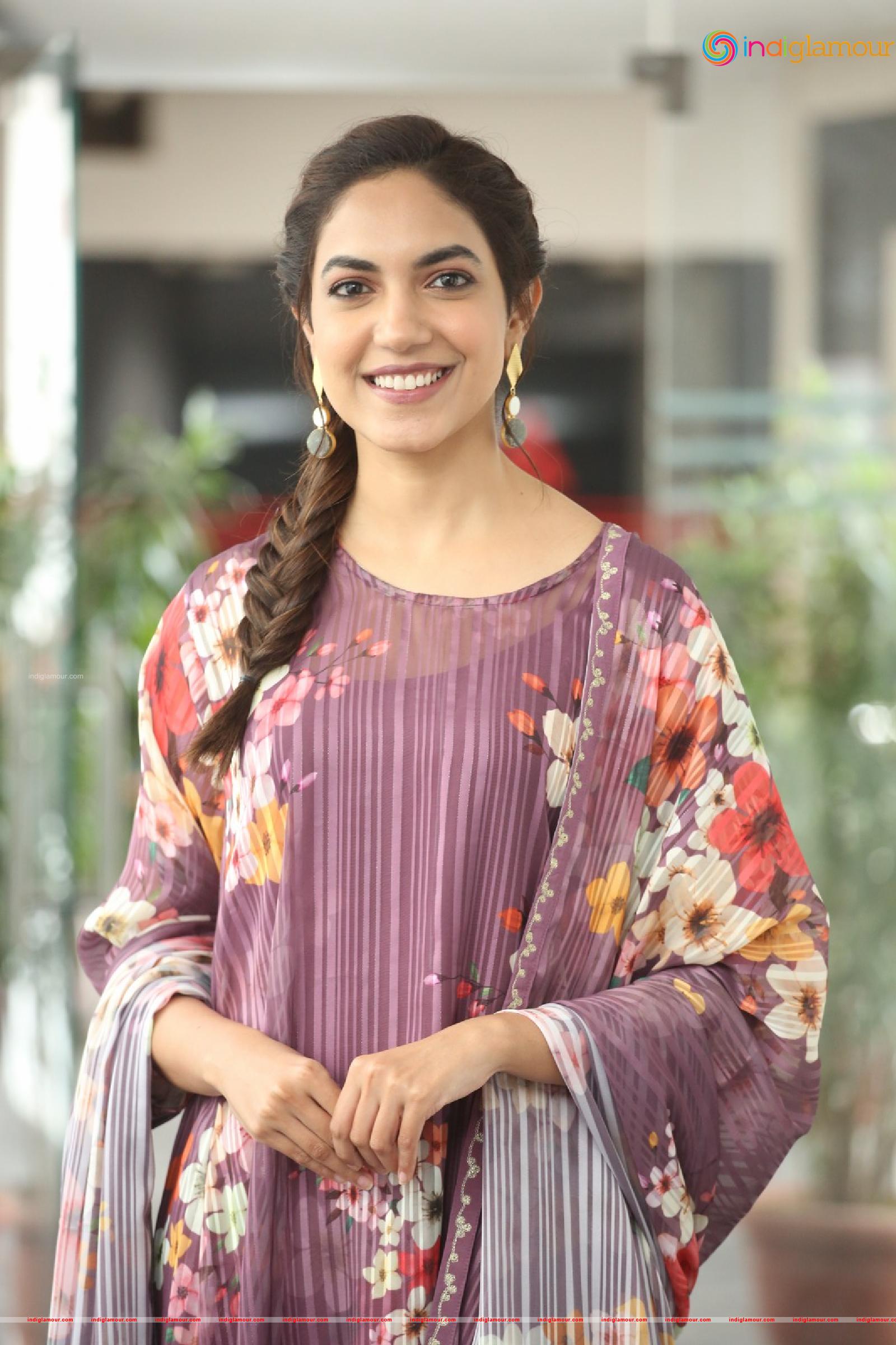 Ritu Varma Actress hd photo