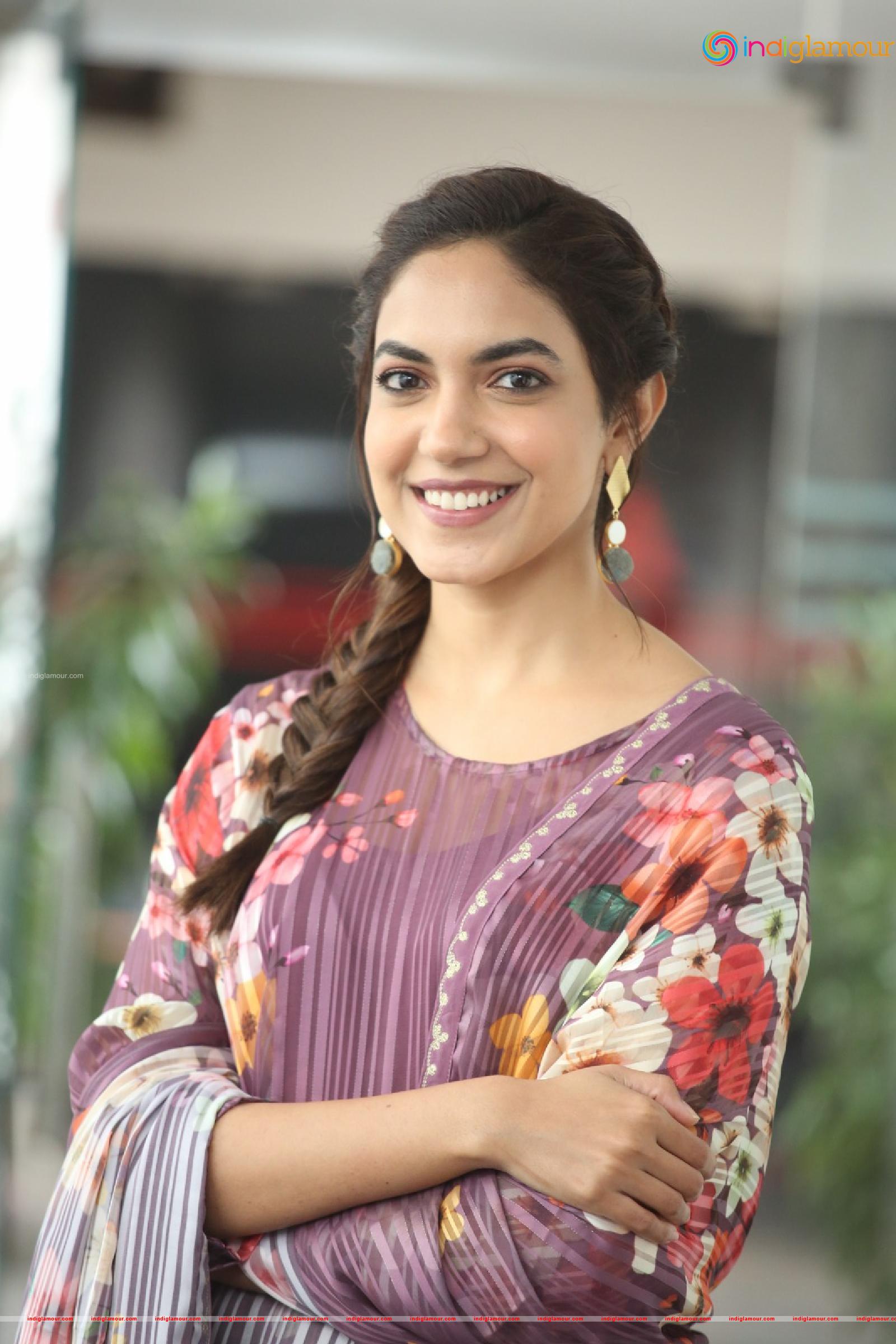Ritu Varma Actress hd photo