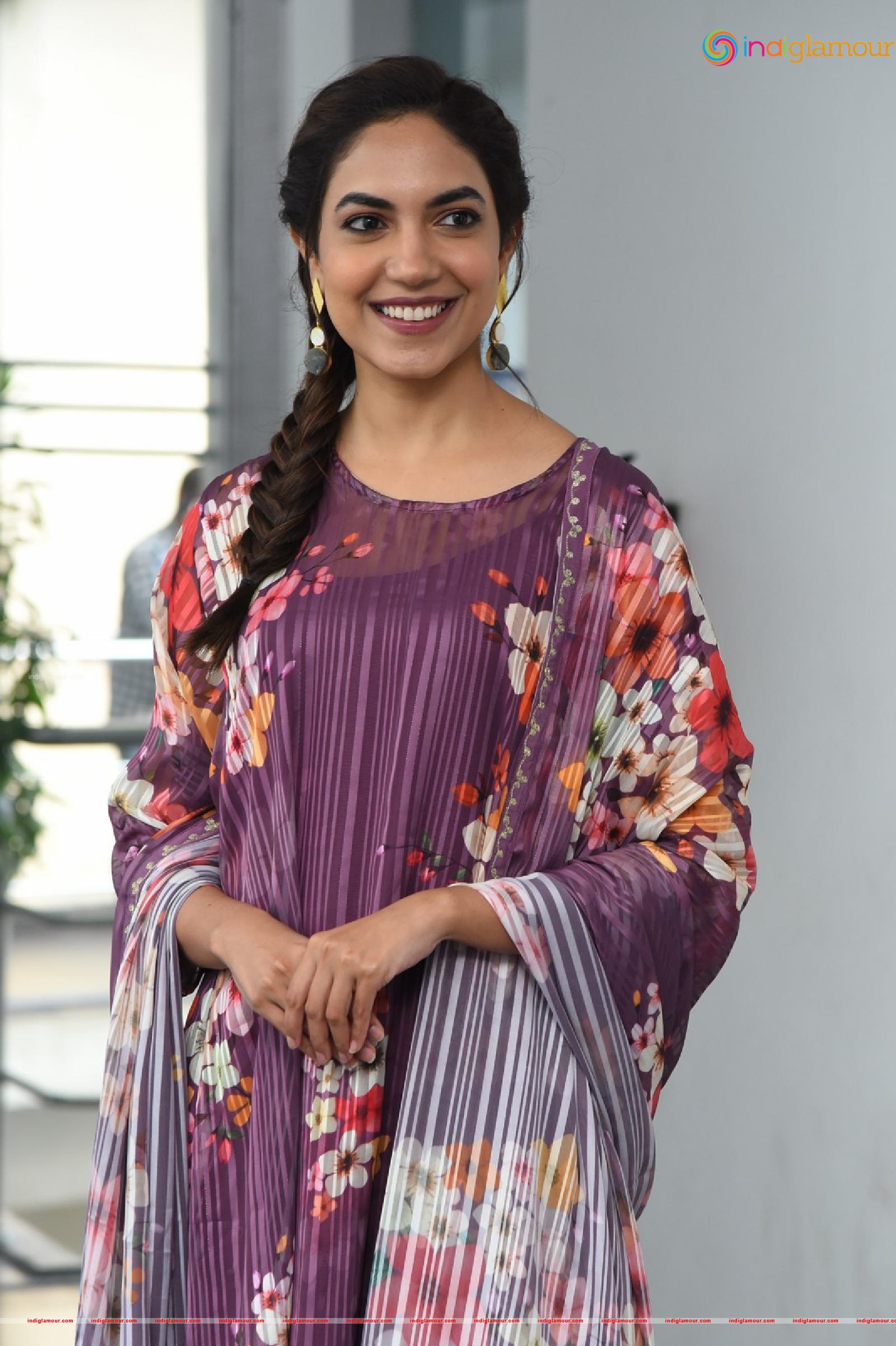 Ritu Varma Actress hd photo