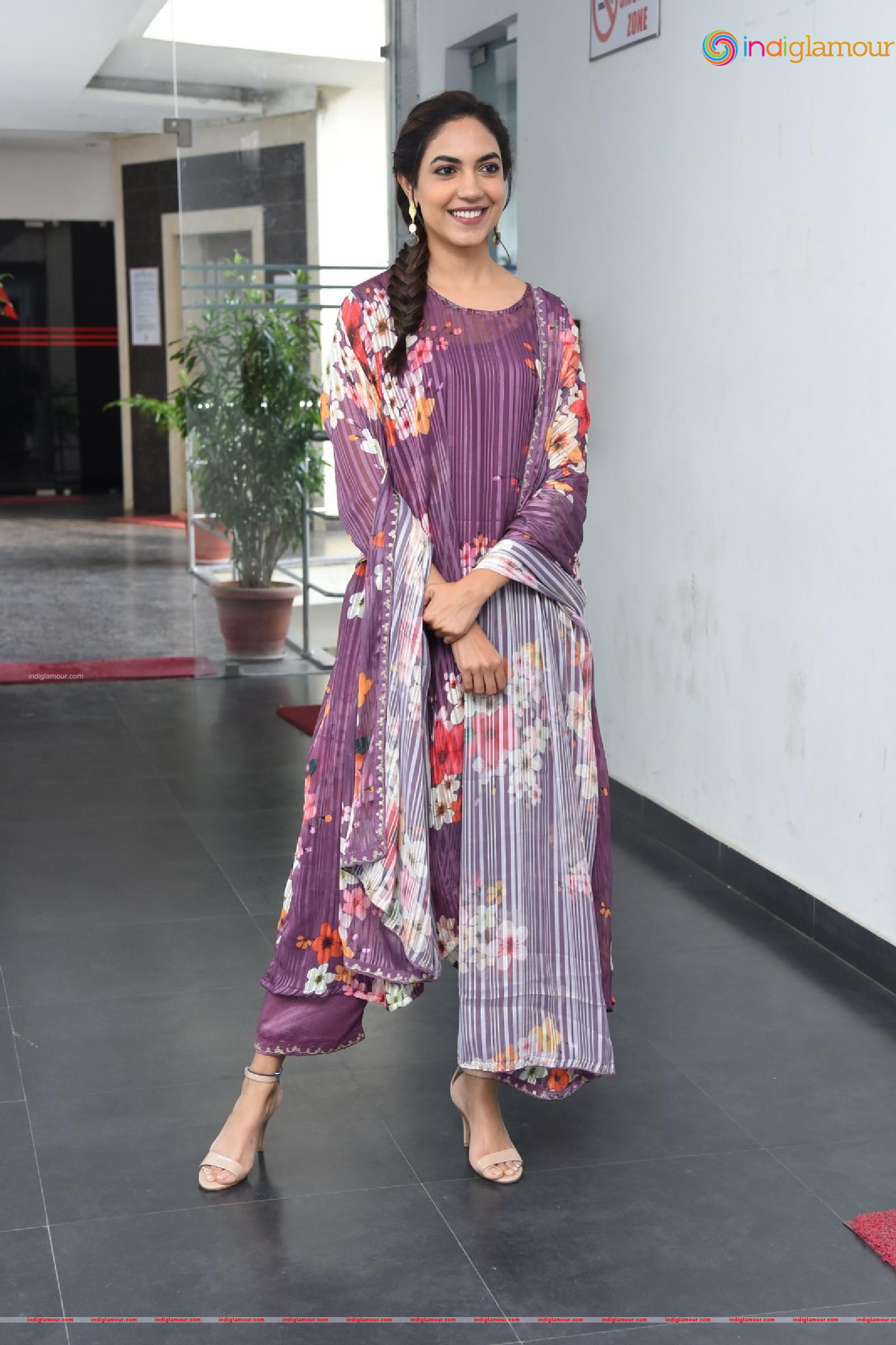 Ritu Varma Actress hd photo
