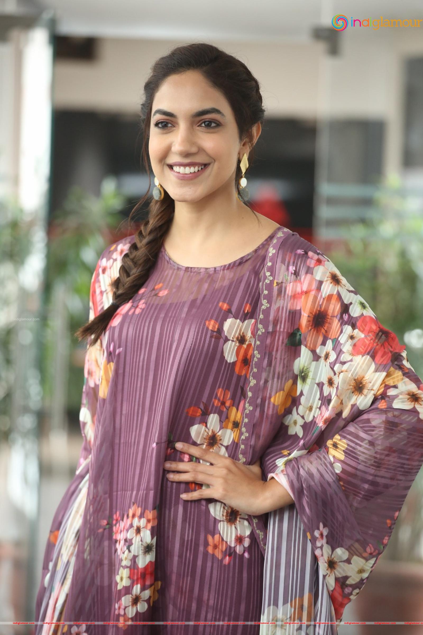 Ritu Varma Actress hd photo