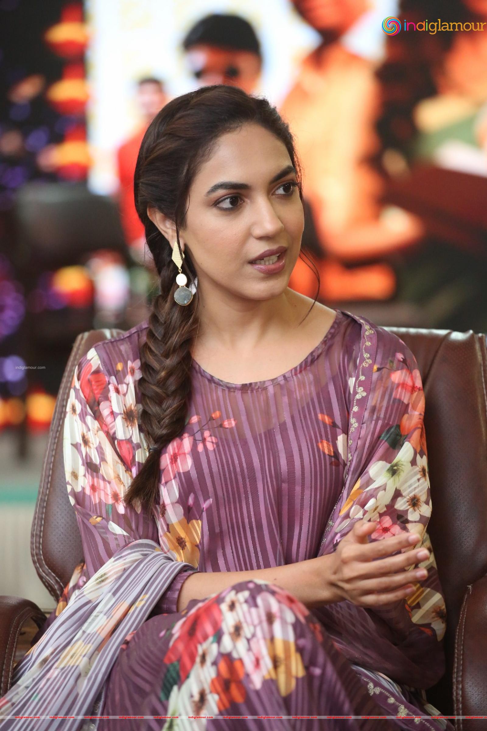 Ritu Varma Actress hd photo