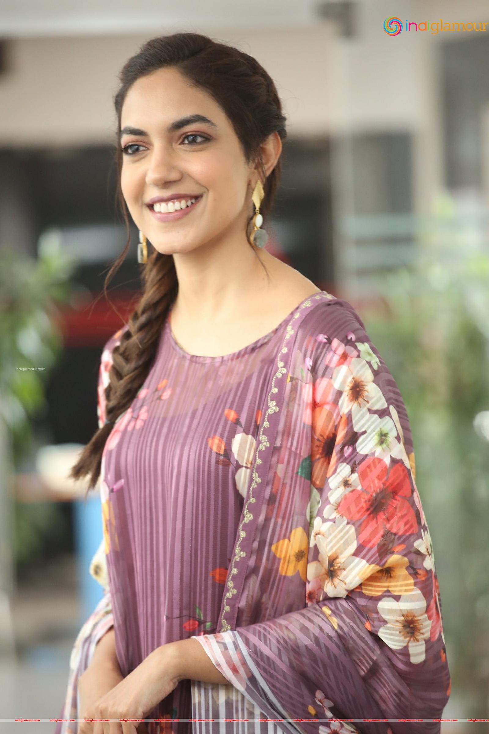 Ritu Varma Actress hd photo