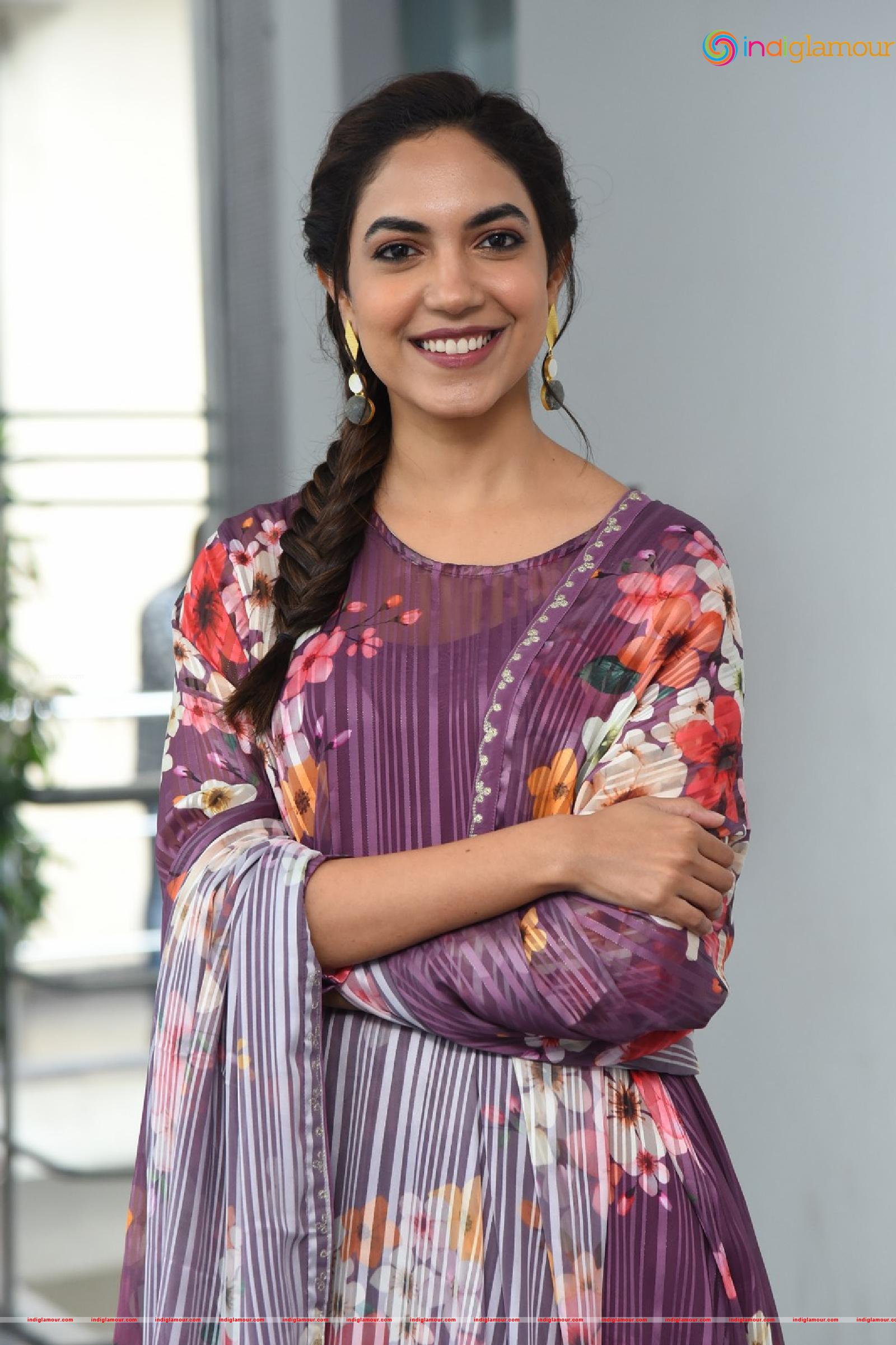 Ritu Varma Actress hd photo