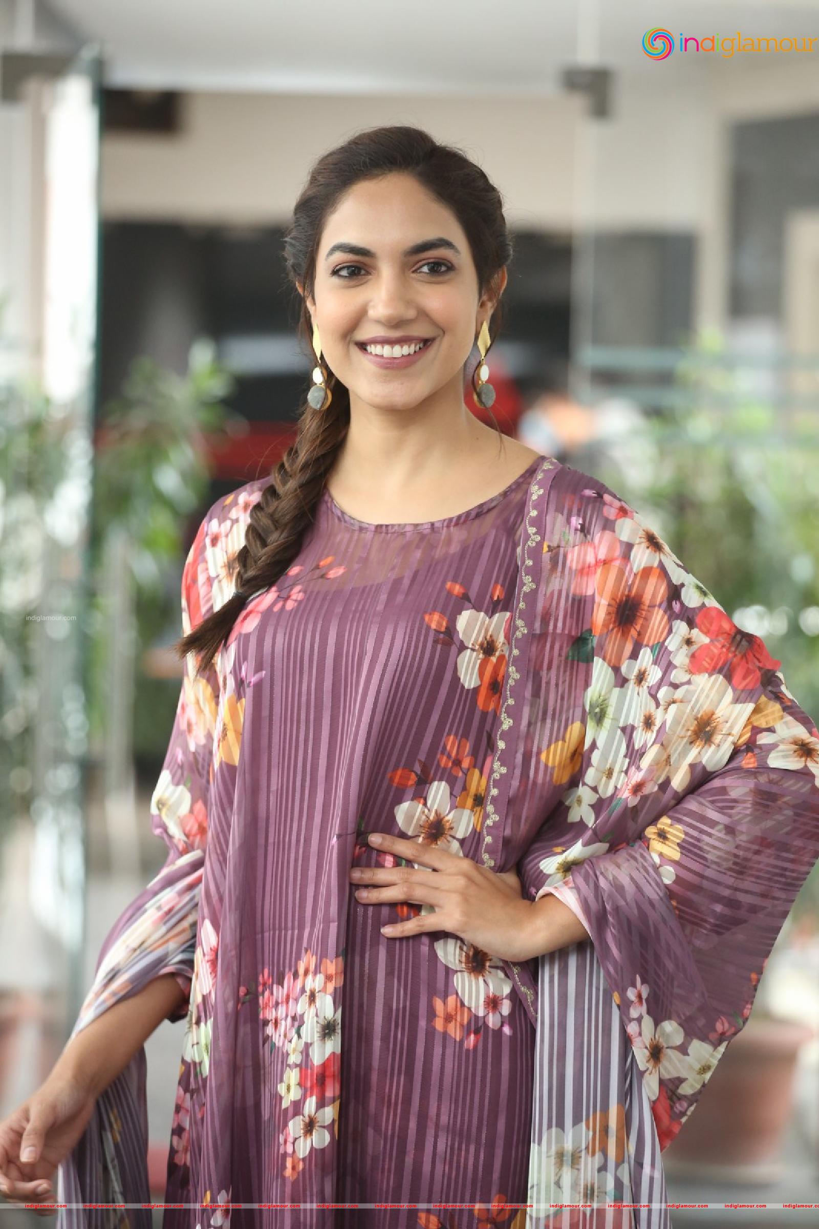 Ritu Varma Actress hd photo