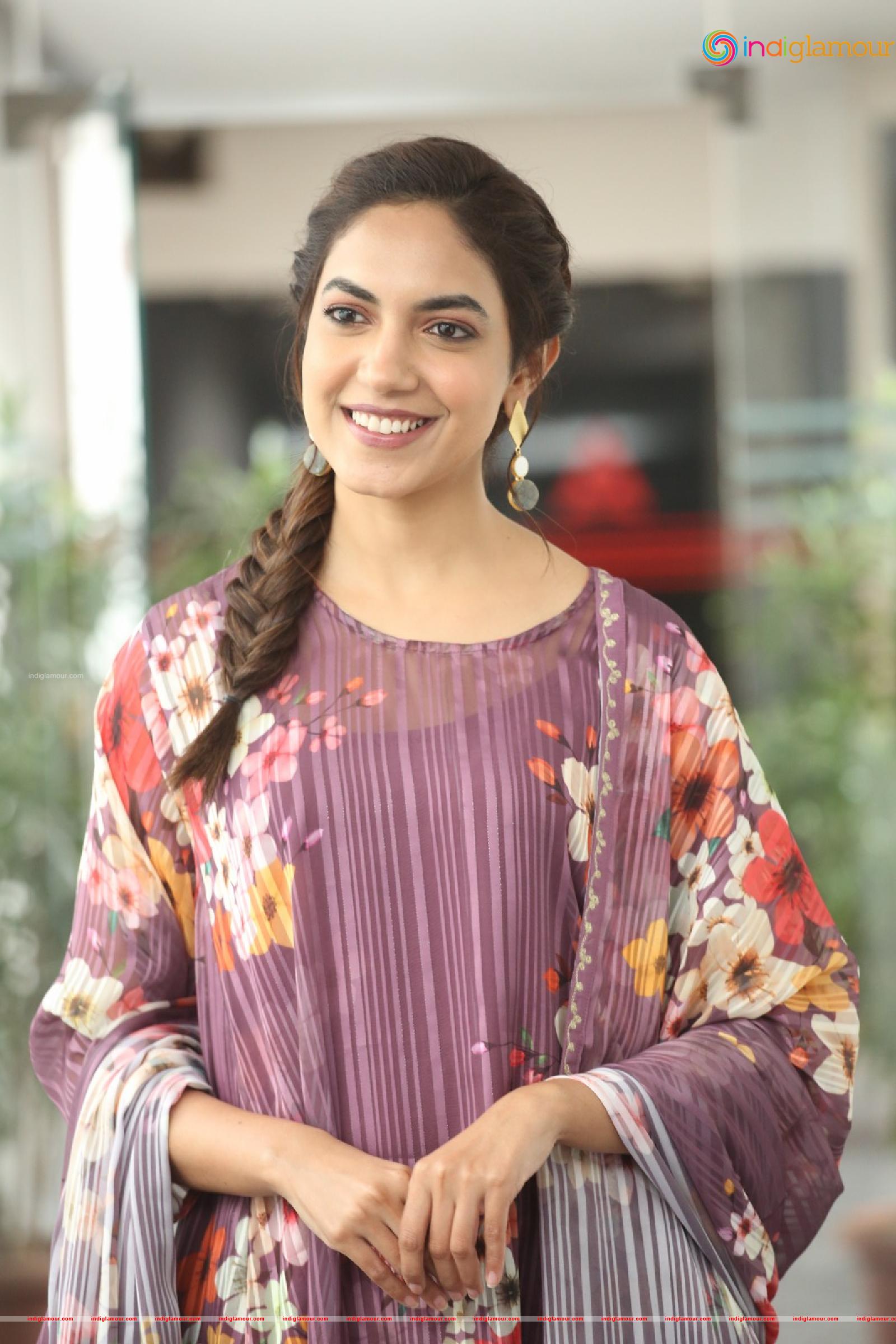 Ritu Varma Actress hd photo