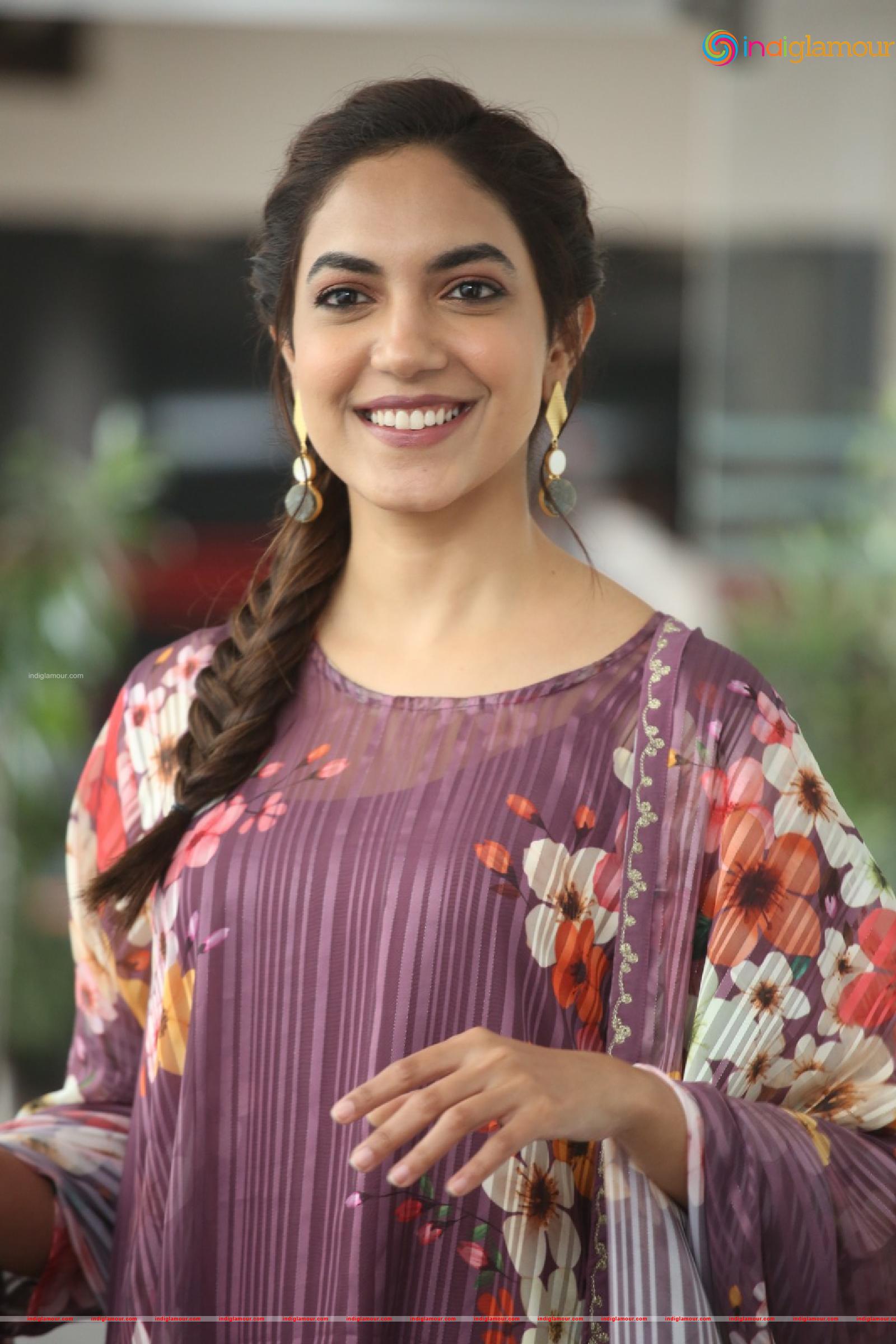 Ritu Varma Actress hd photo