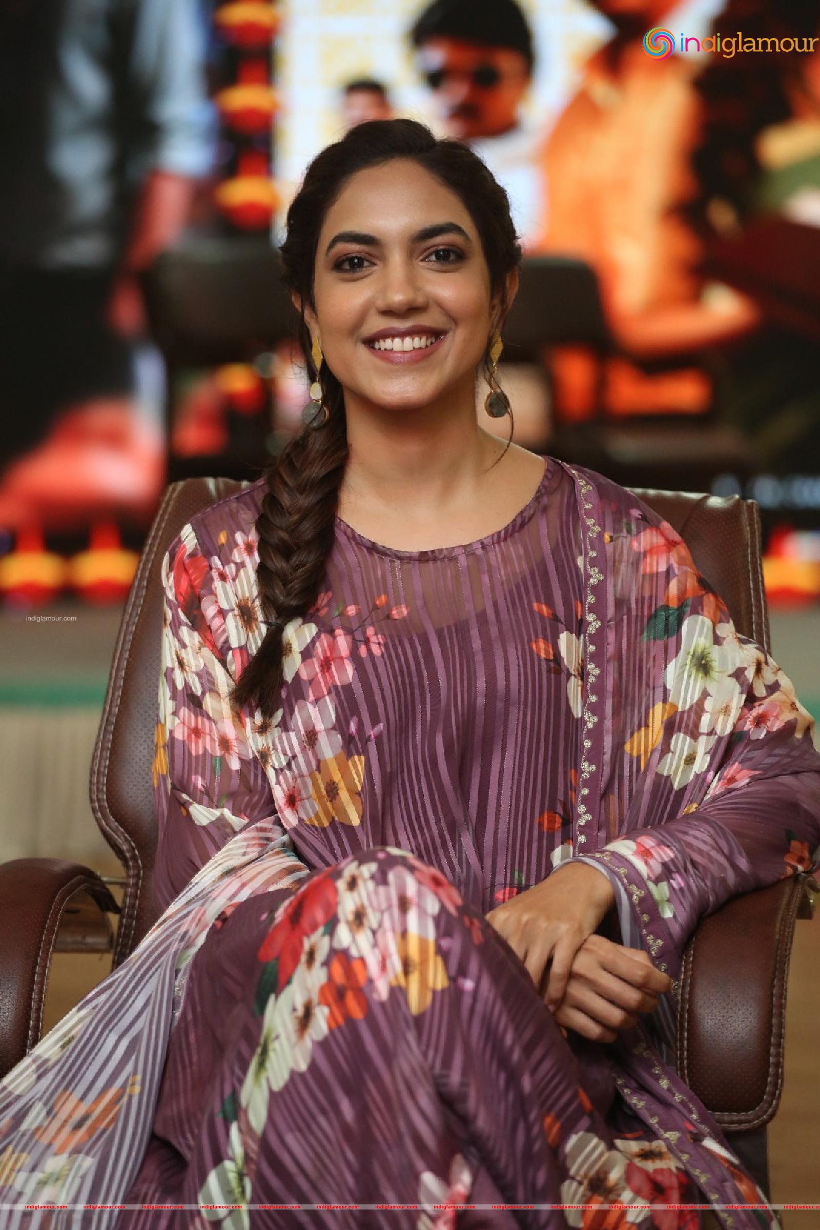 Ritu Varma Actress hd photo