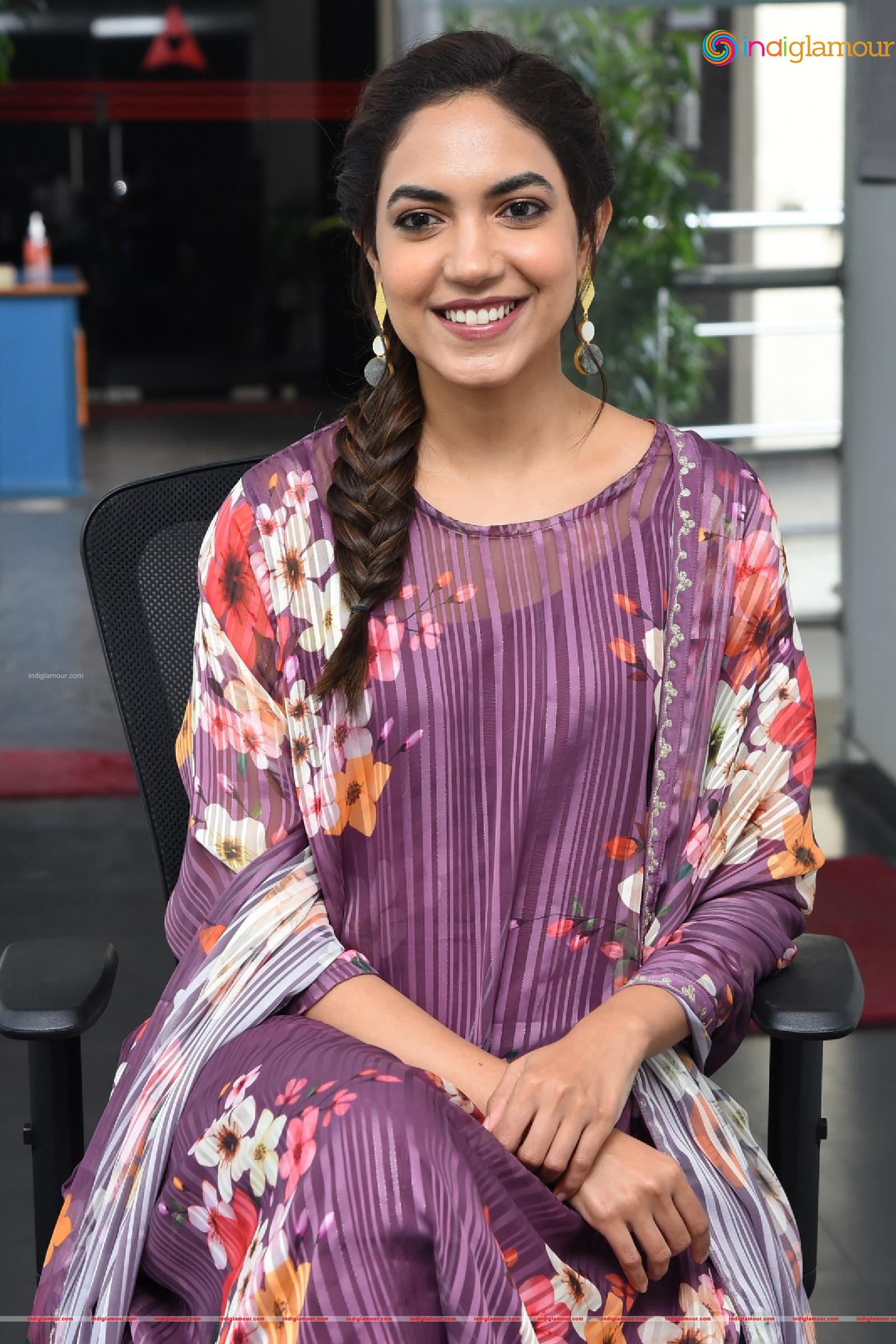 Ritu Varma Actress hd photo