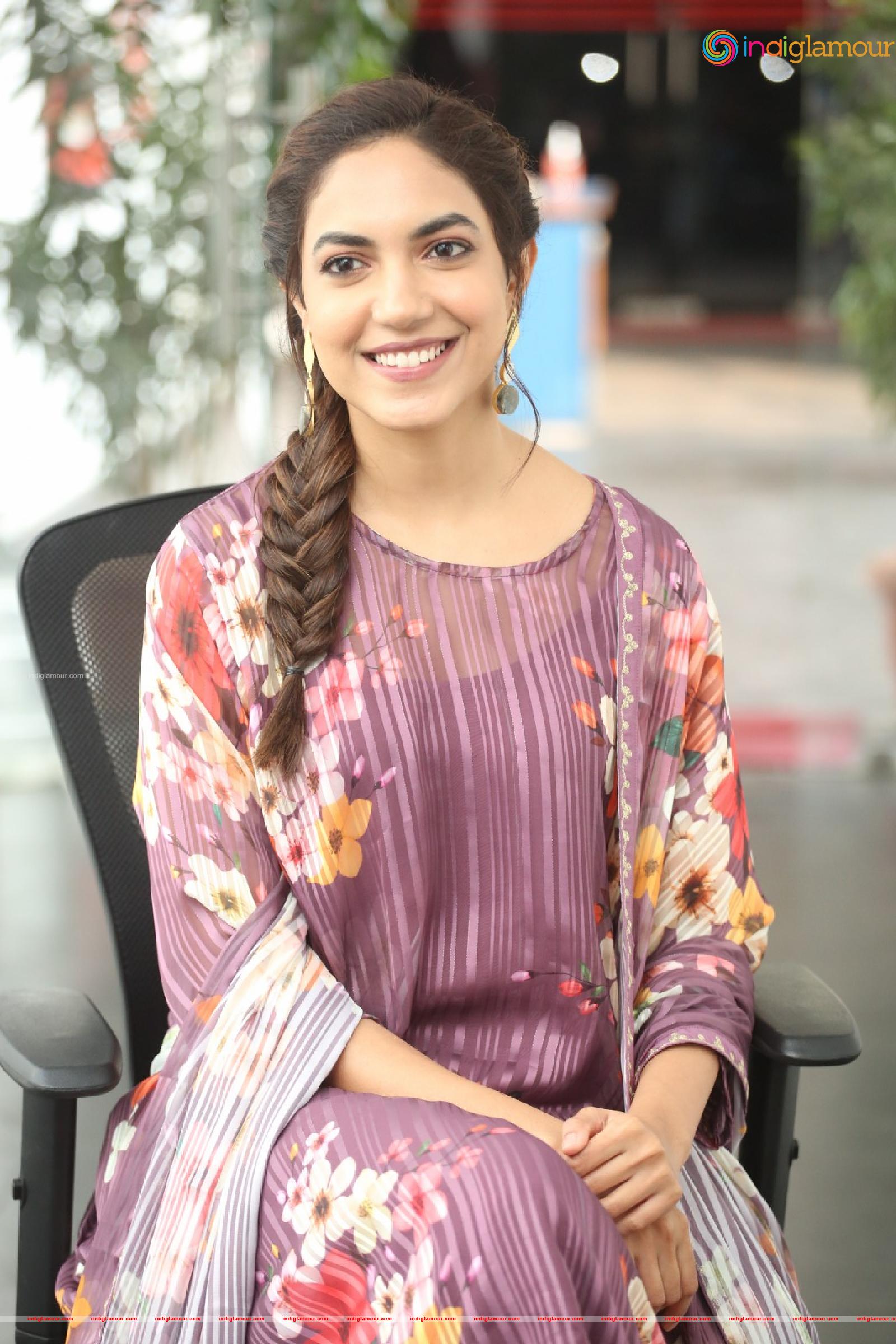 Ritu Varma Actress hd photo
