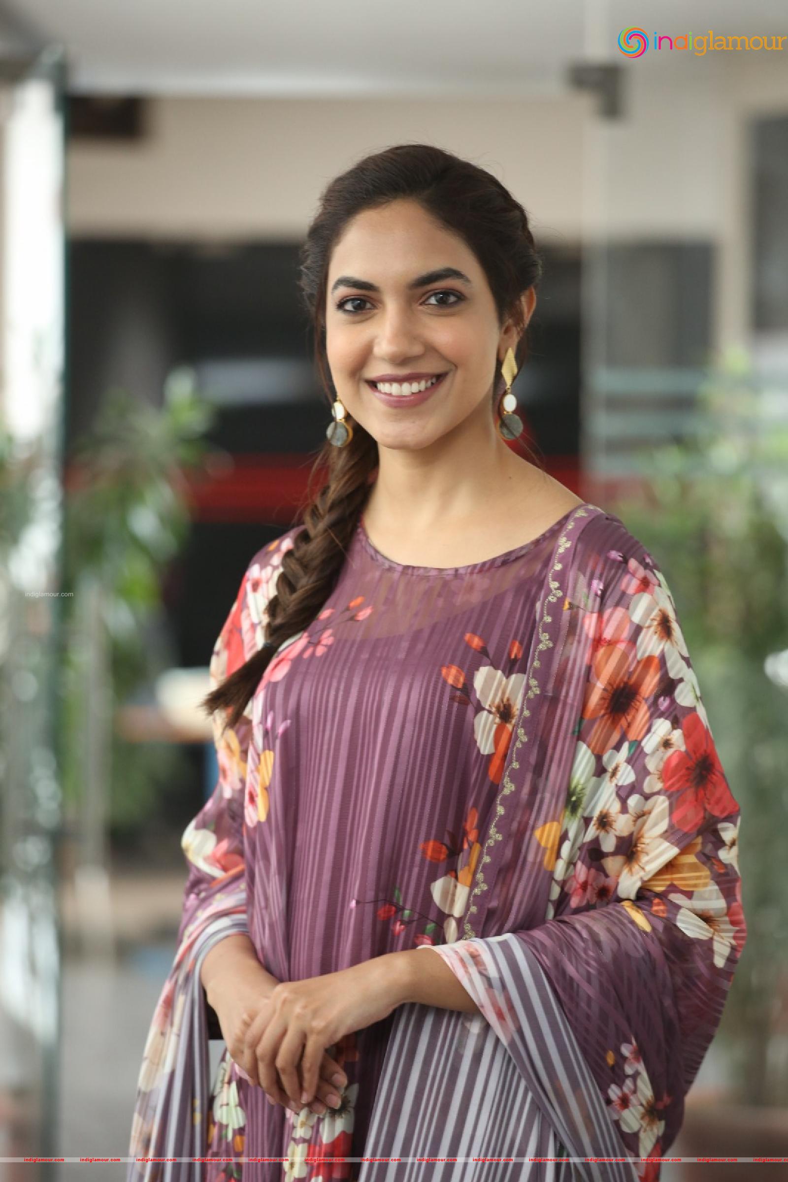 Ritu Varma Actress hd photo