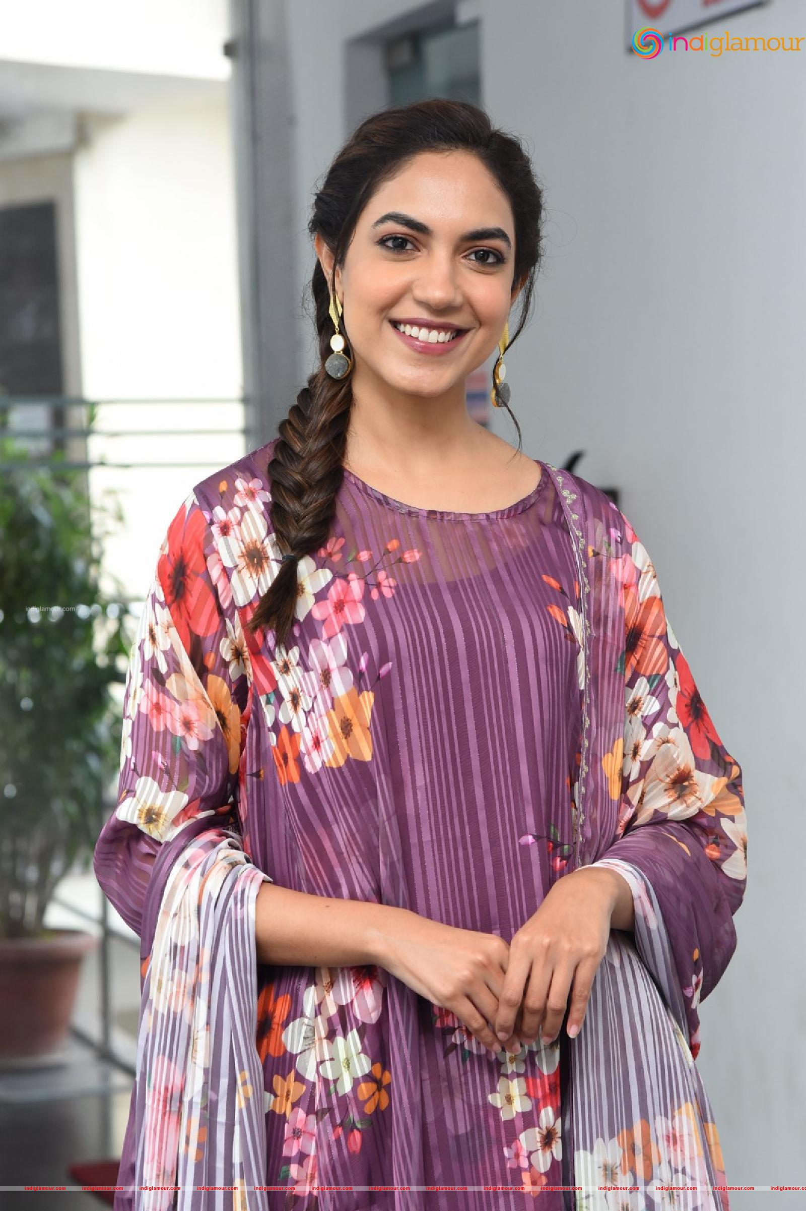 Ritu Varma Actress hd photo