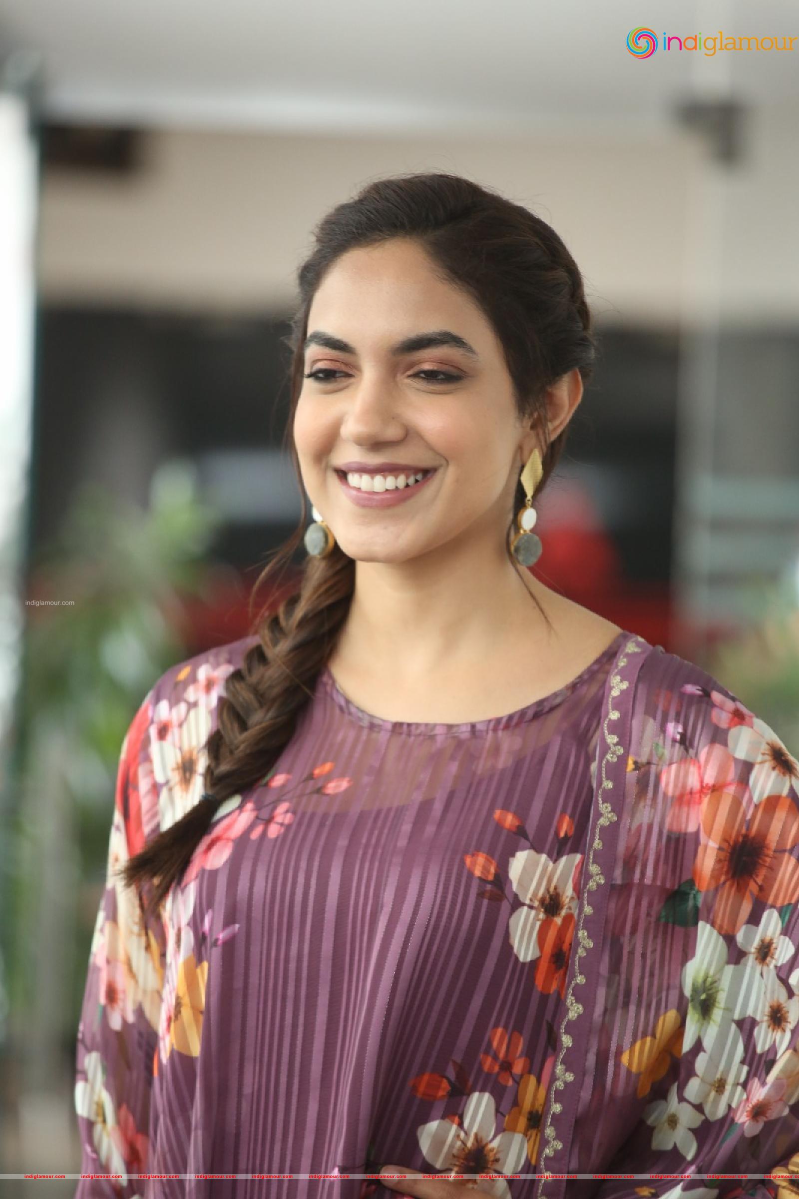 Ritu Varma Actress hd photo