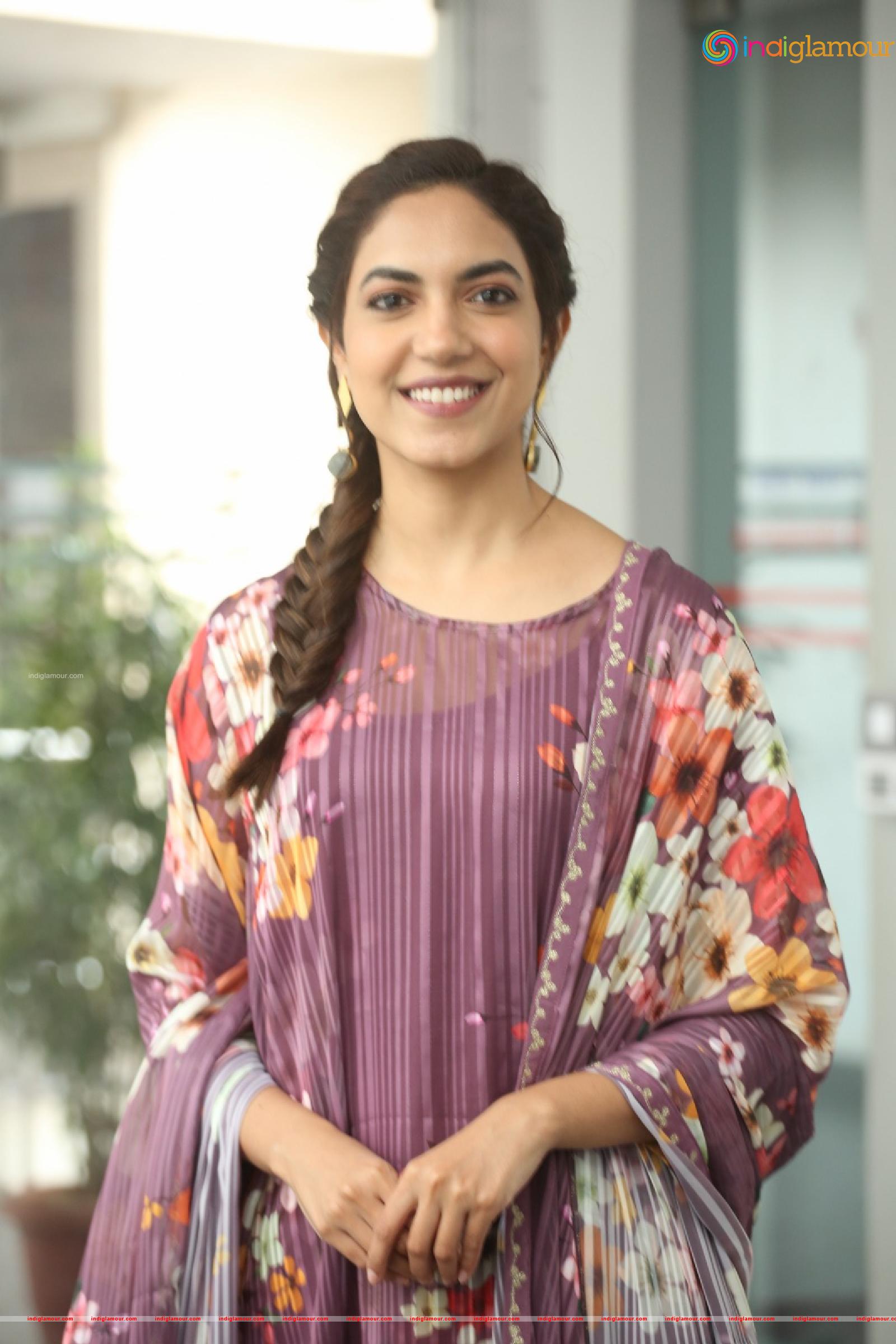 Ritu Varma Actress hd photo