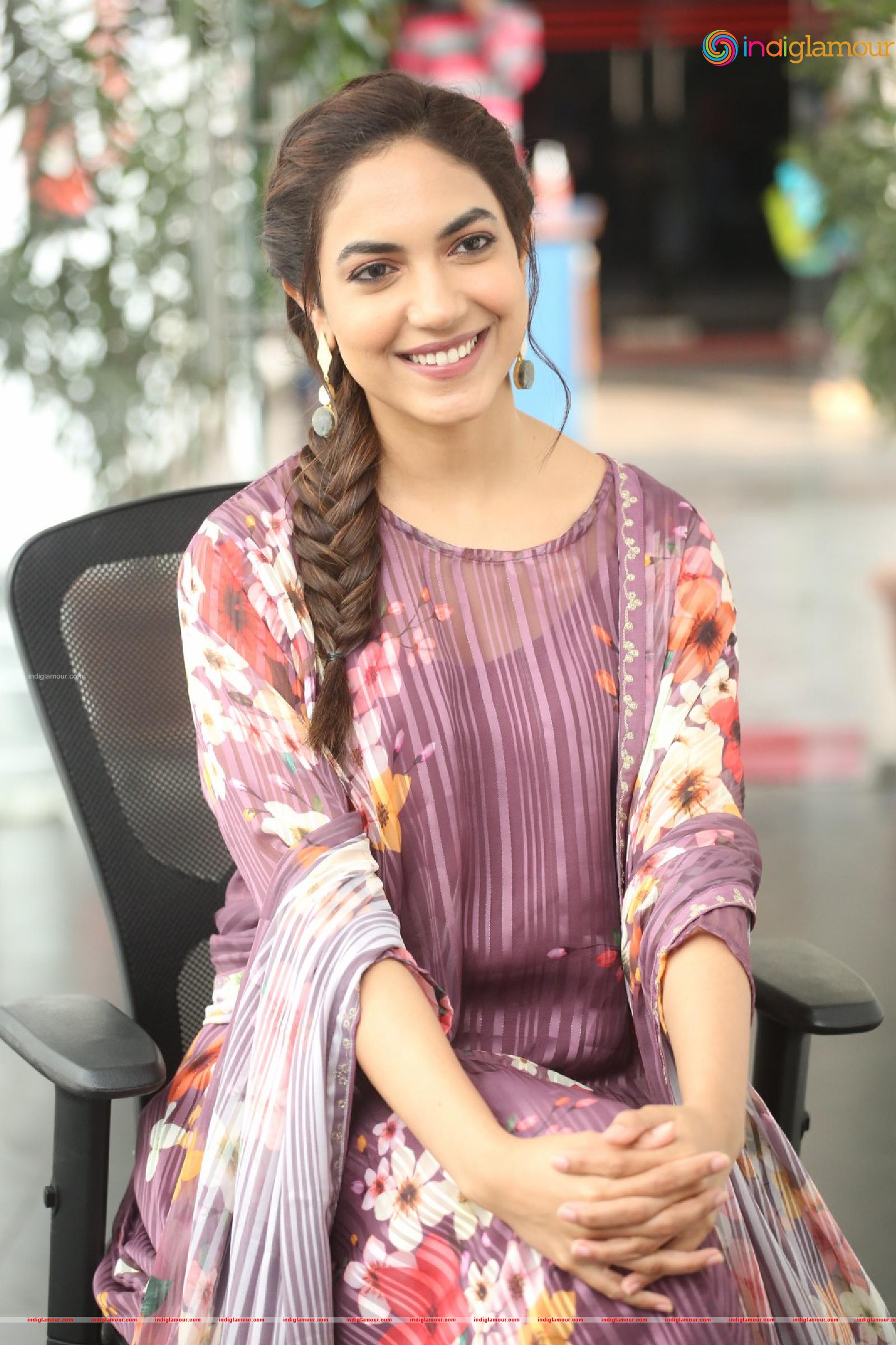 Ritu Varma Actress hd photo