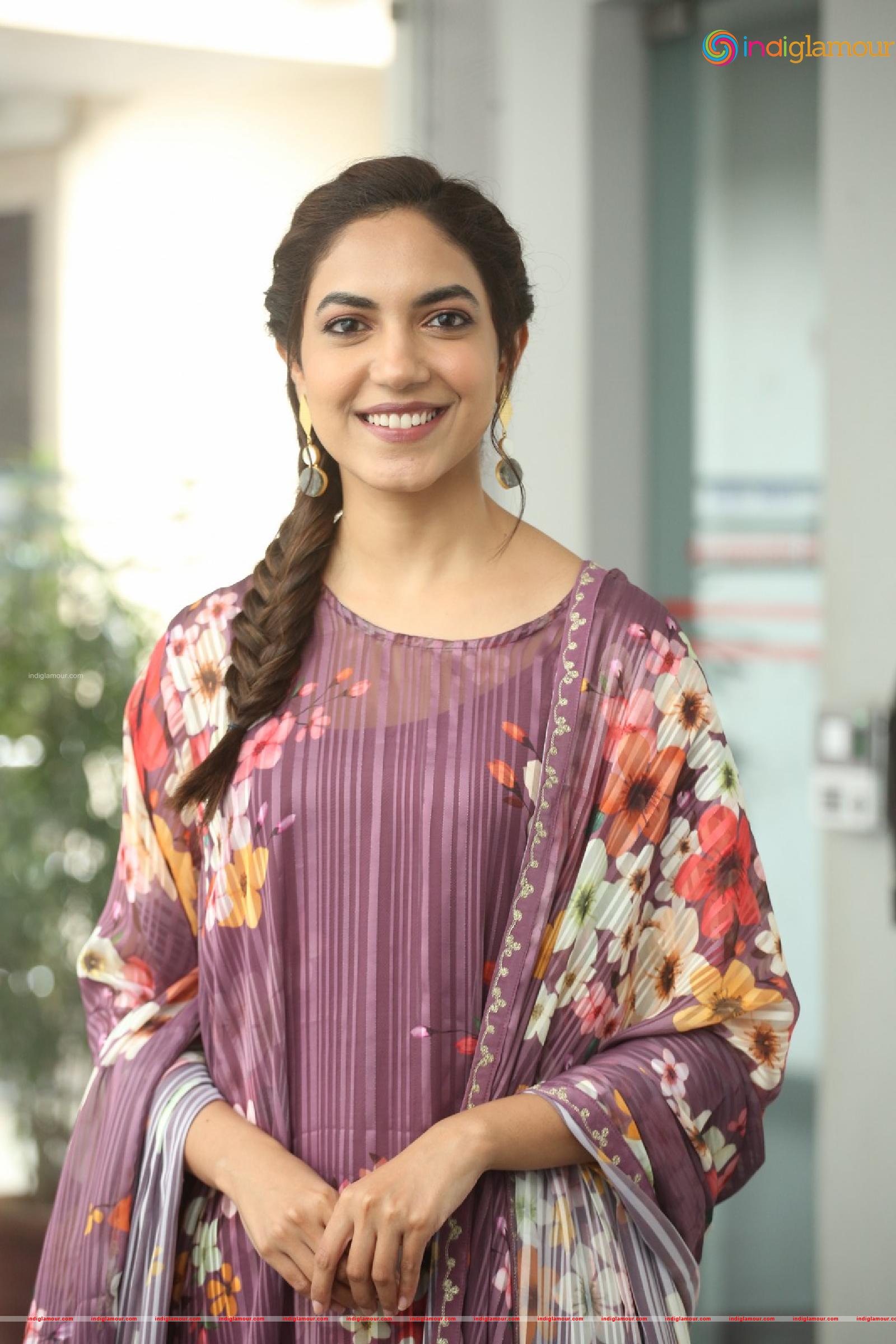 Ritu Varma Actress hd photo