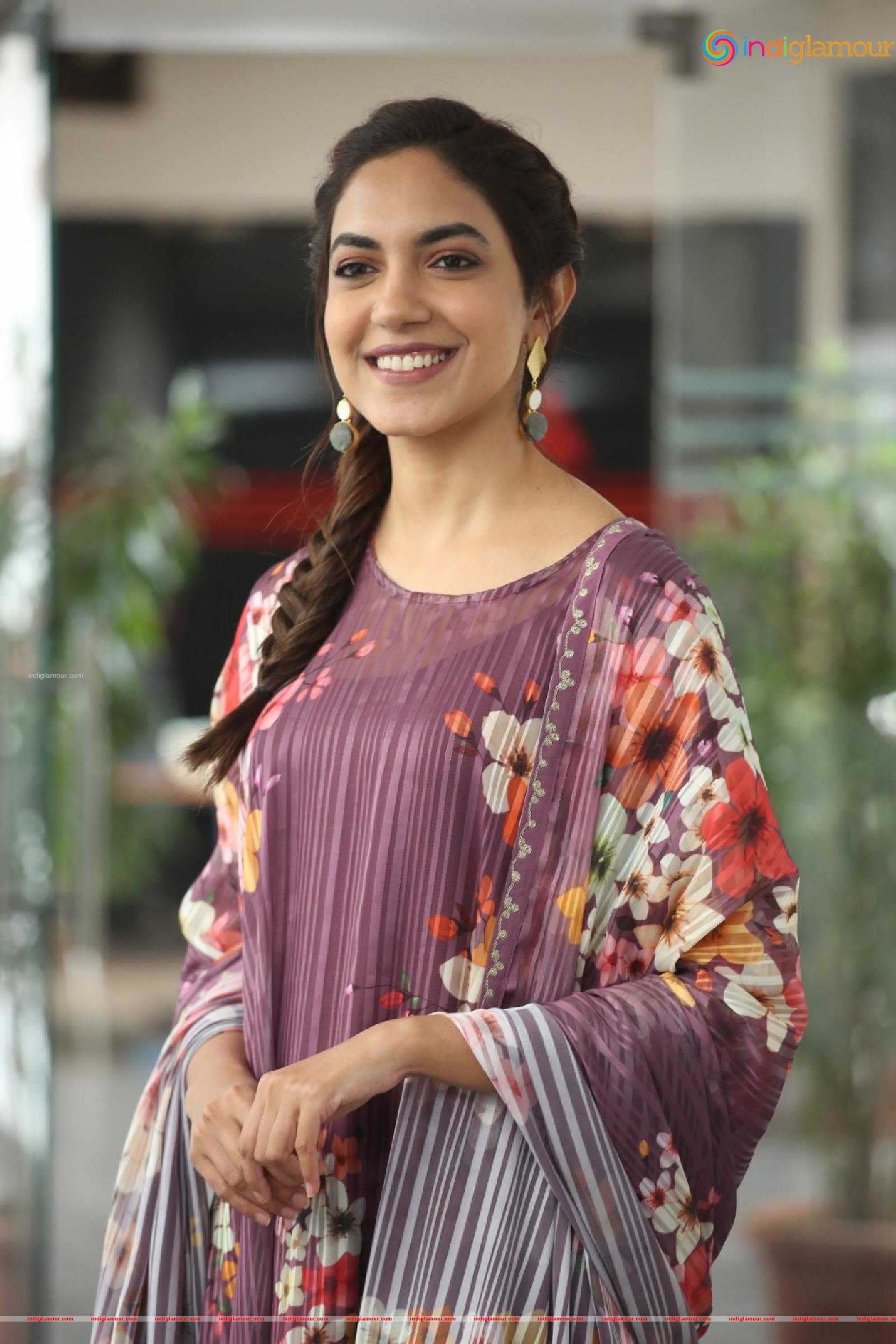 Ritu Varma Actress hd photo
