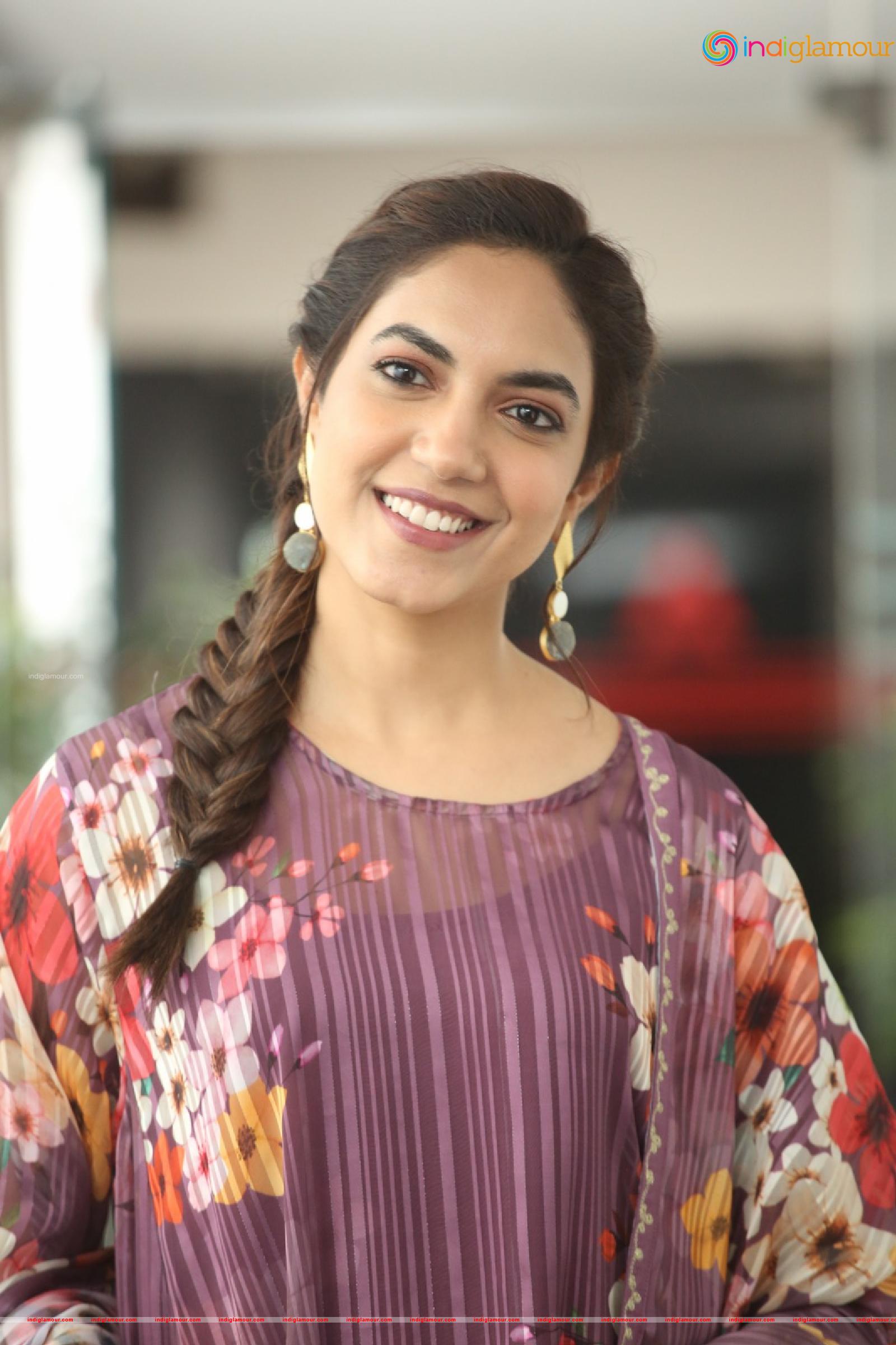 Ritu Varma Actress hd photo