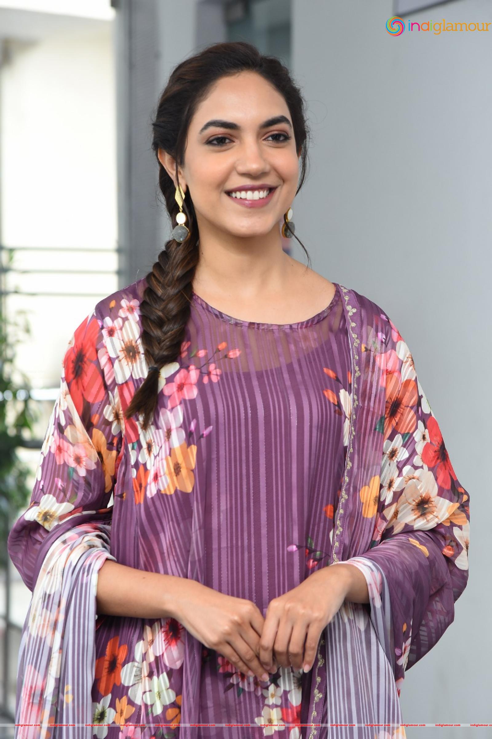 Ritu Varma Actress hd photo