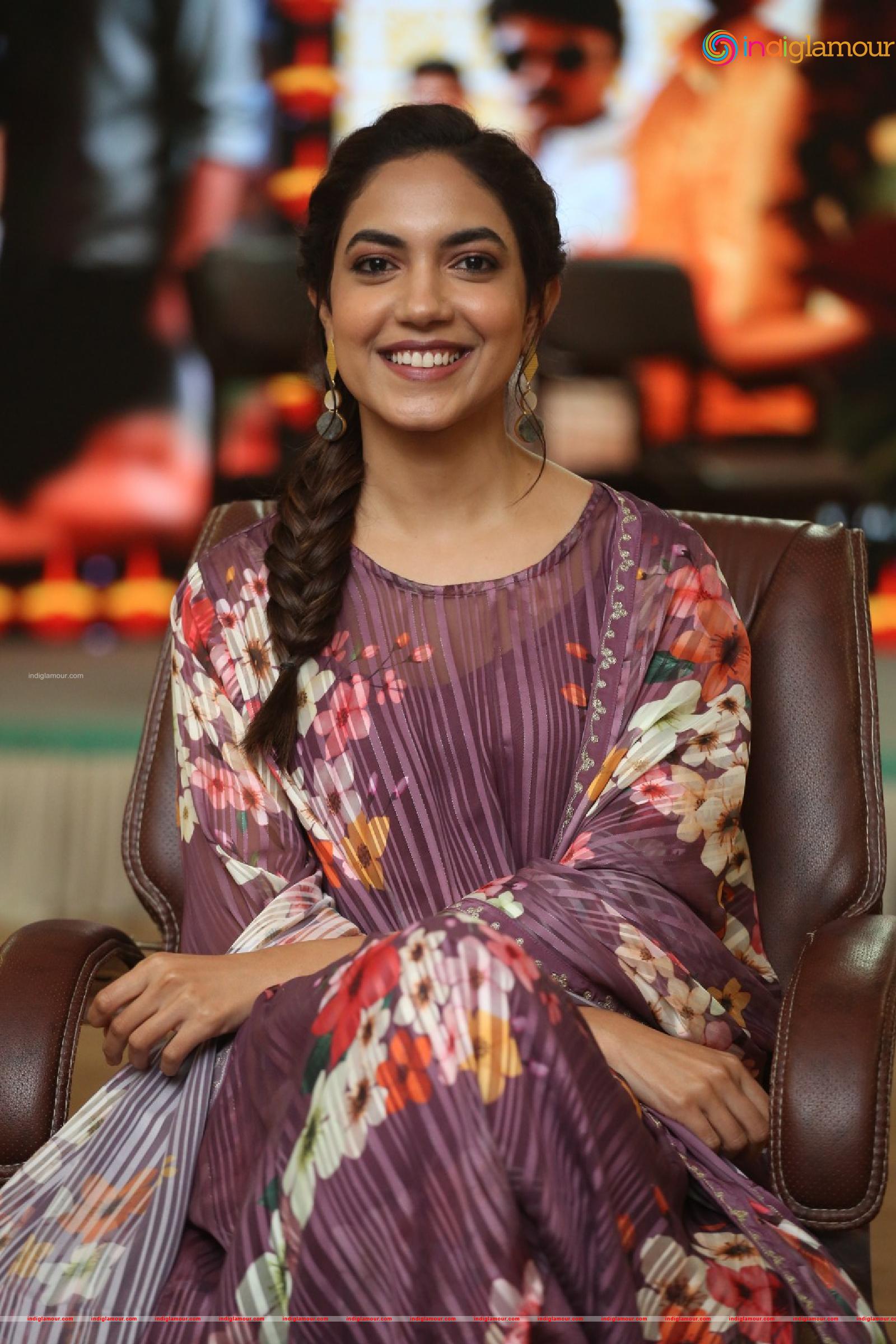 Ritu Varma Actress hd photo