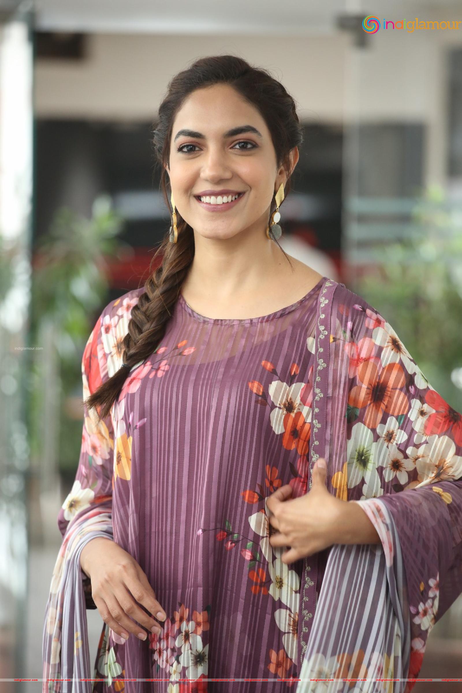 Ritu Varma Actress hd photo
