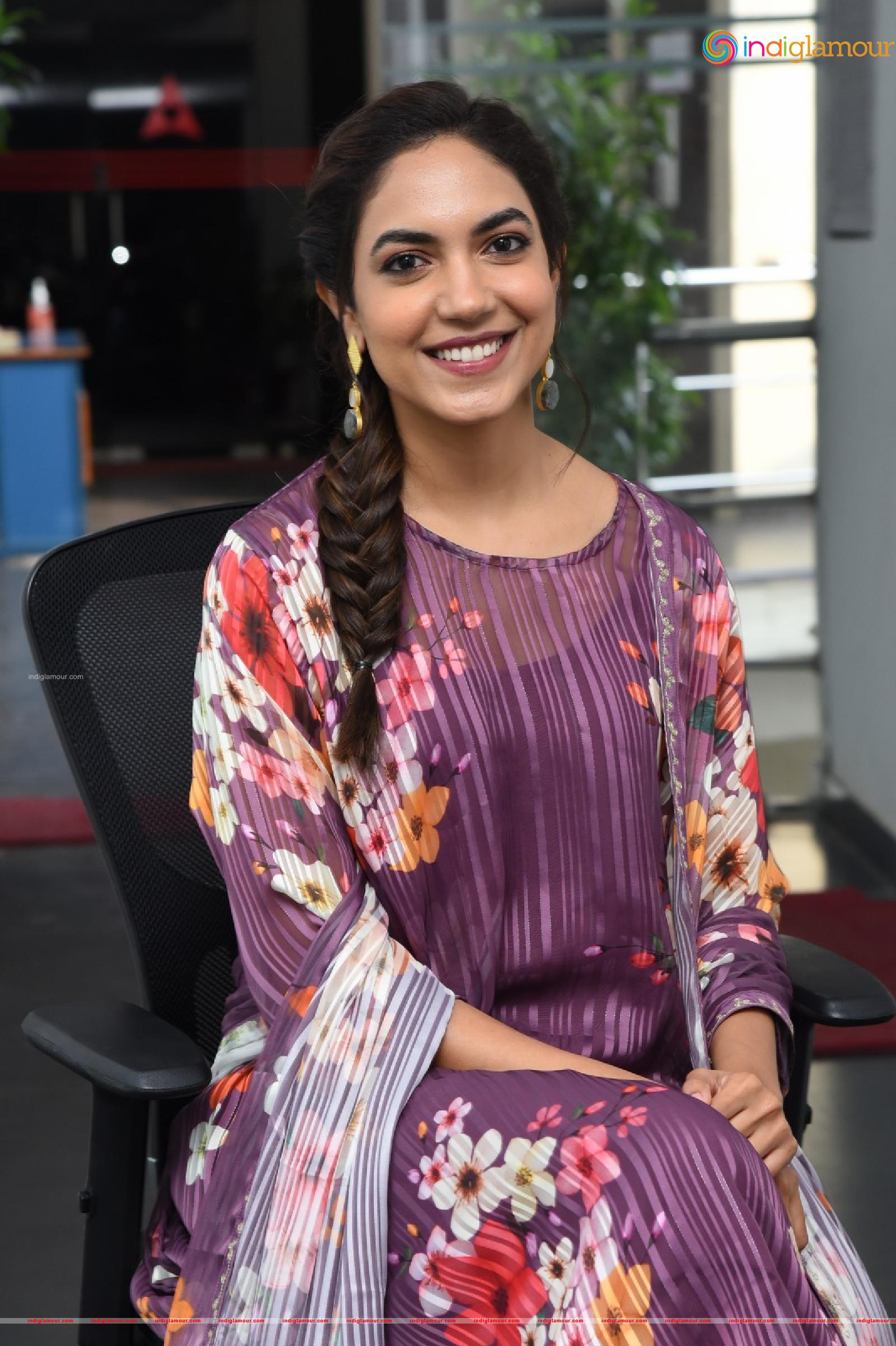 Ritu Varma Actress hd photo