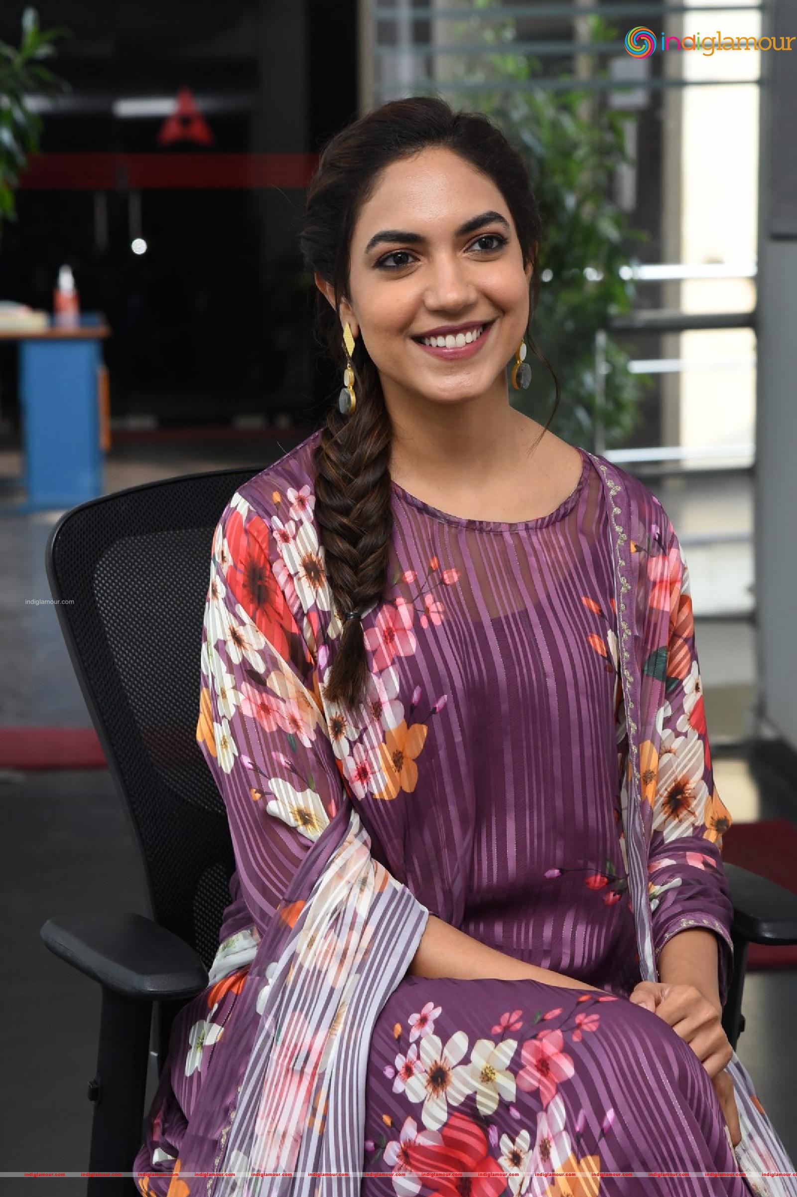 Ritu Varma Actress hd photo