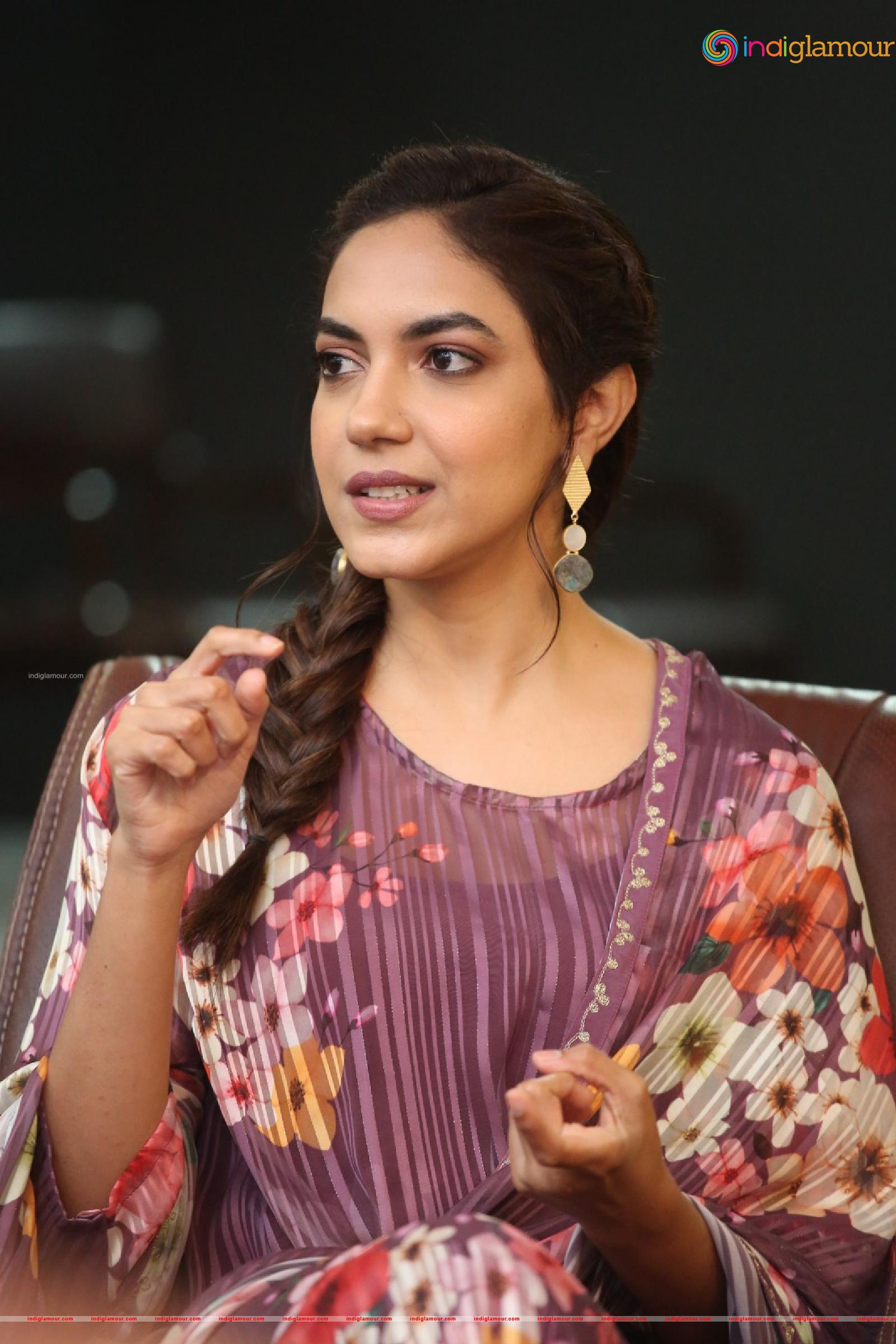 Ritu Varma Actress hd photo