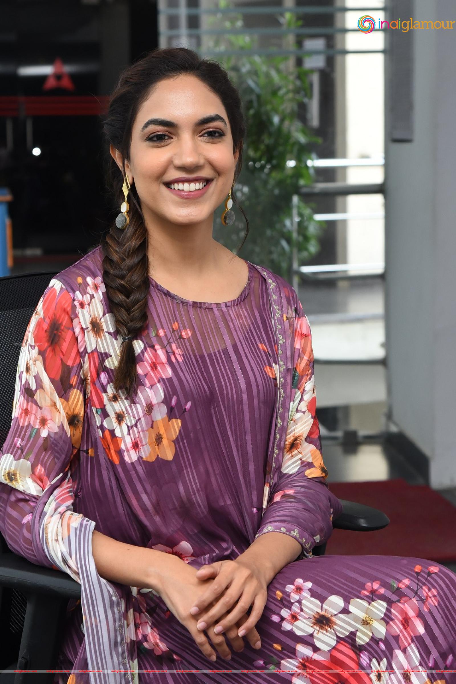 Ritu Varma Actress hd photo