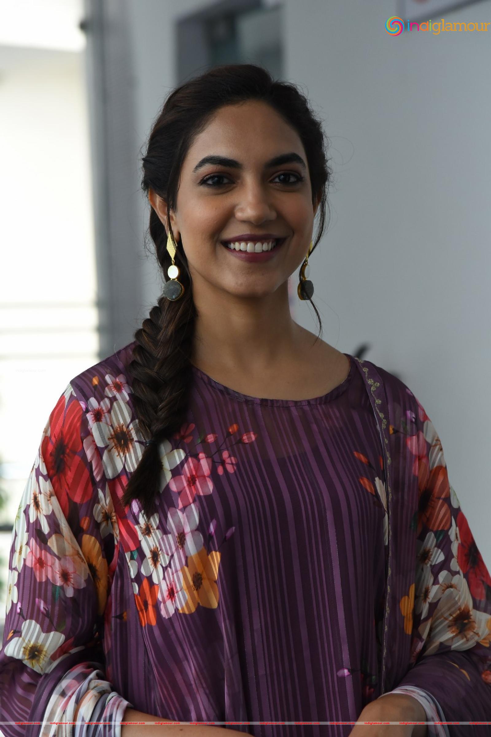 Ritu Varma Actress hd photo