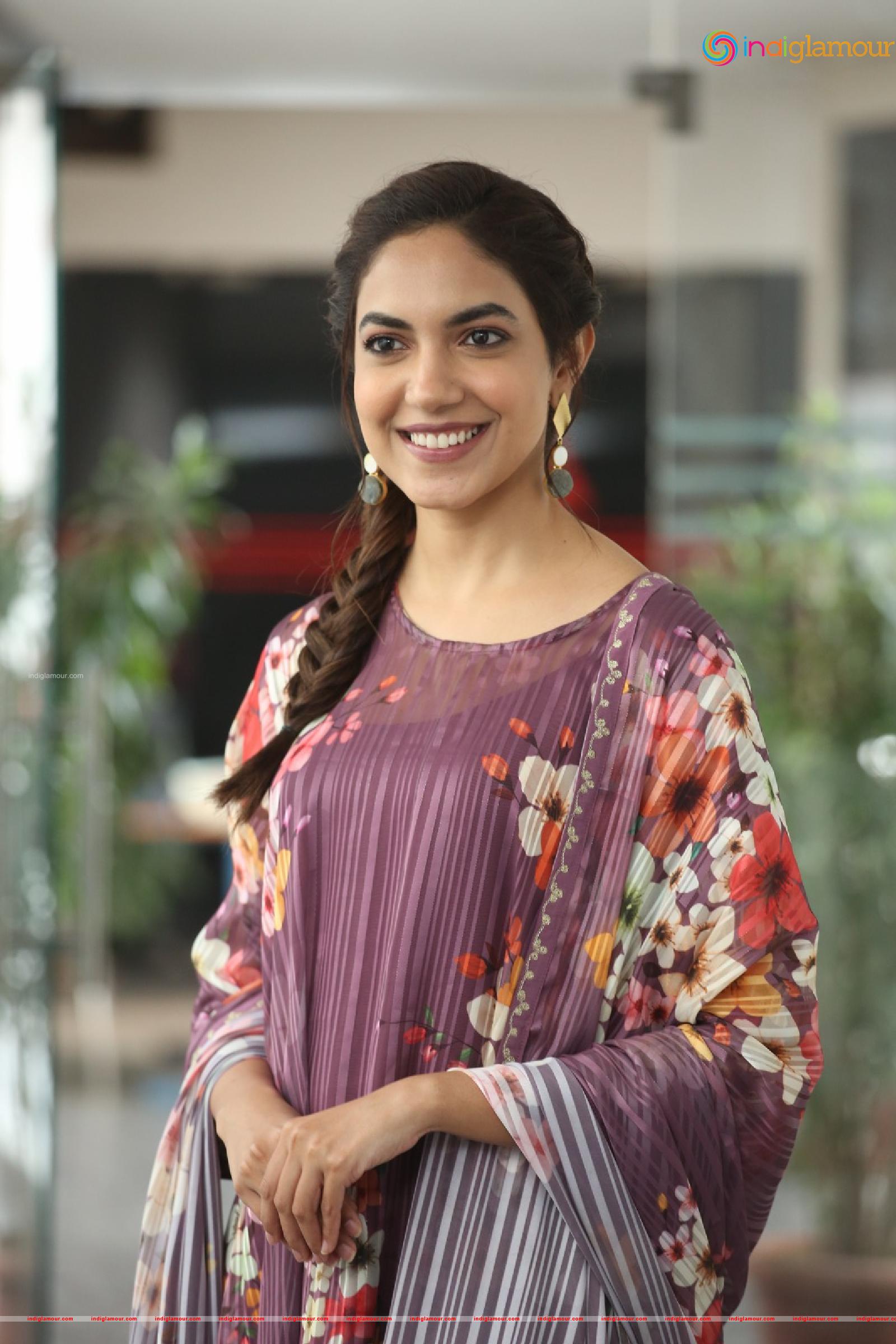 Ritu Varma Actress hd photo