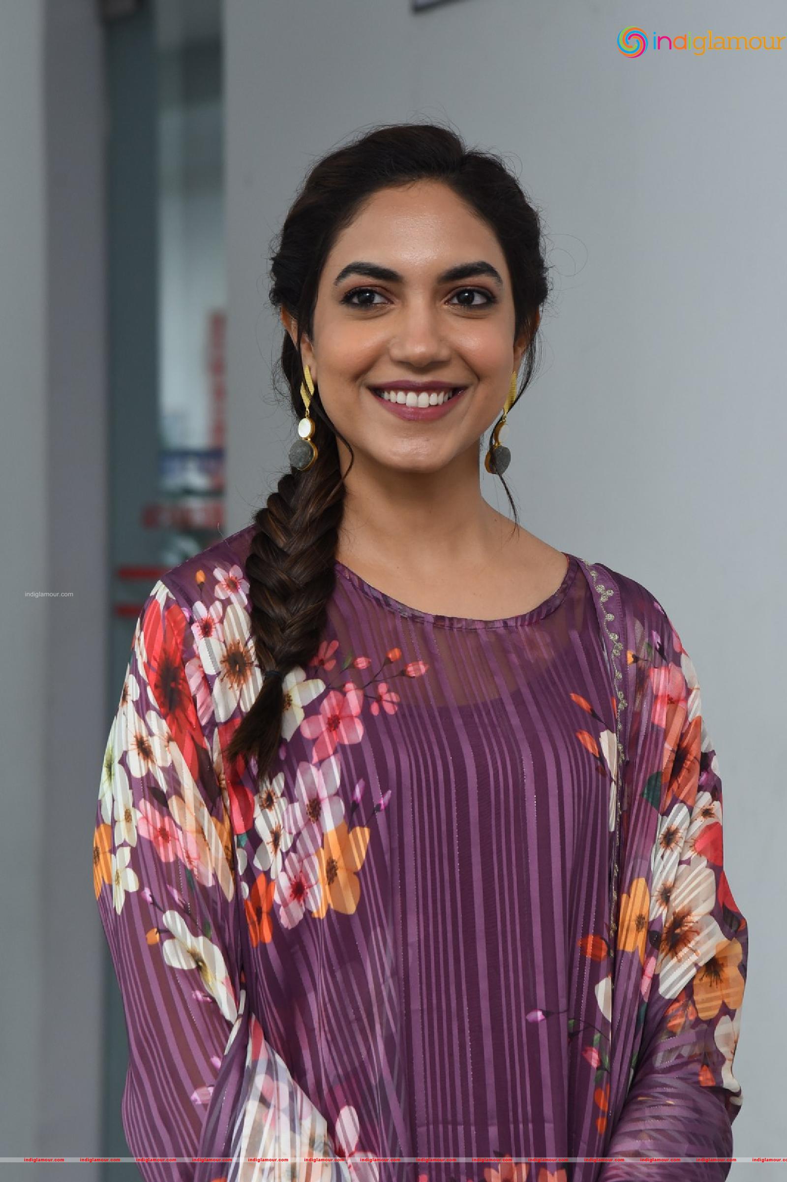 Ritu Varma Actress hd photo